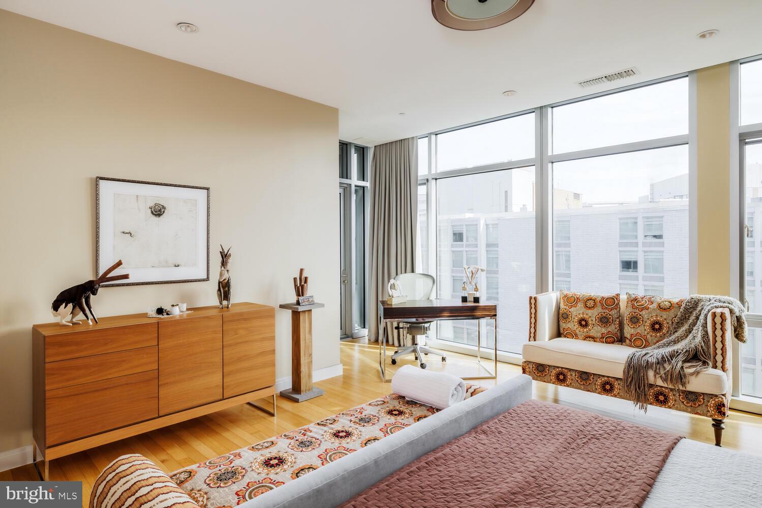 WEST END - Residential