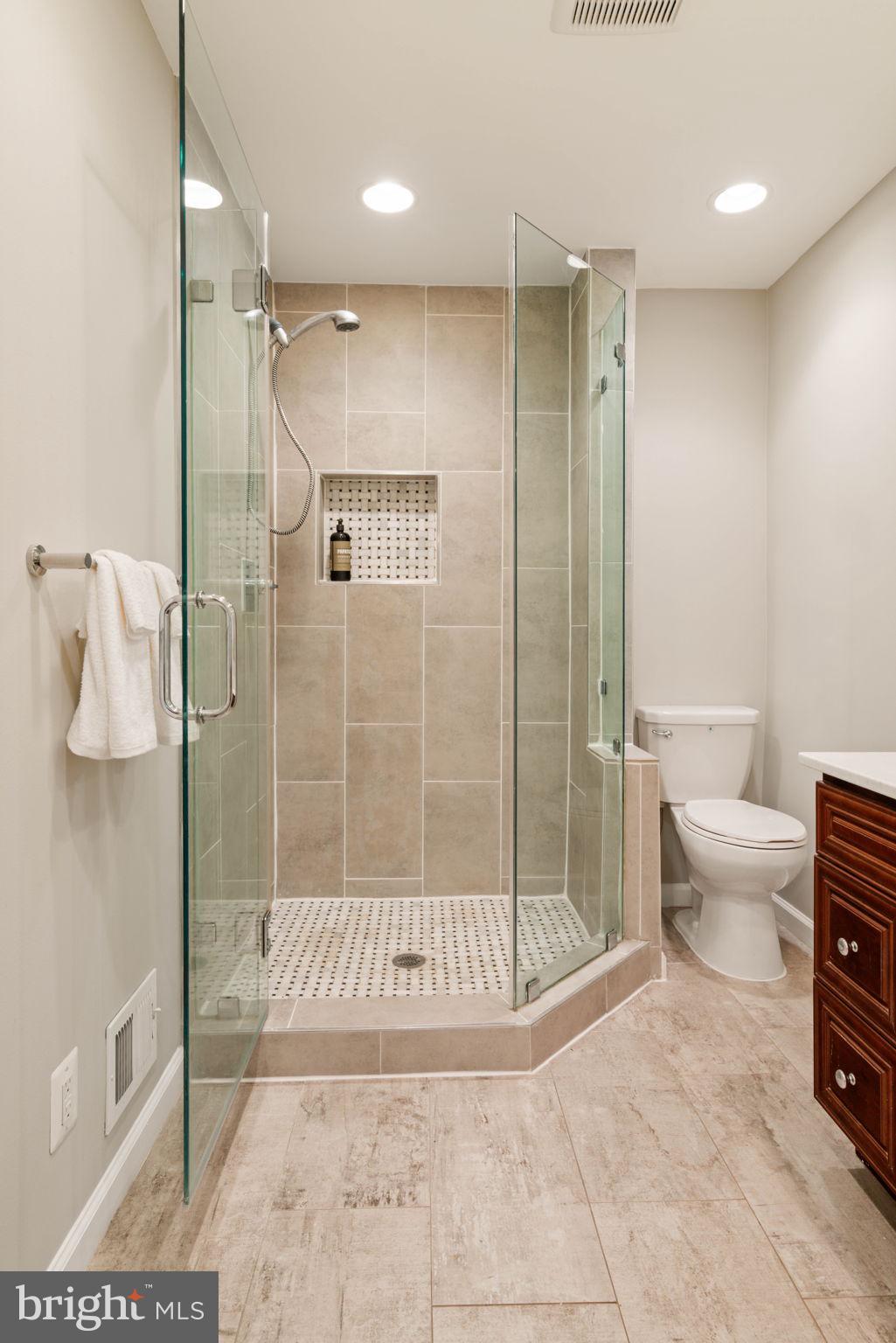 INNISVALE - Residential