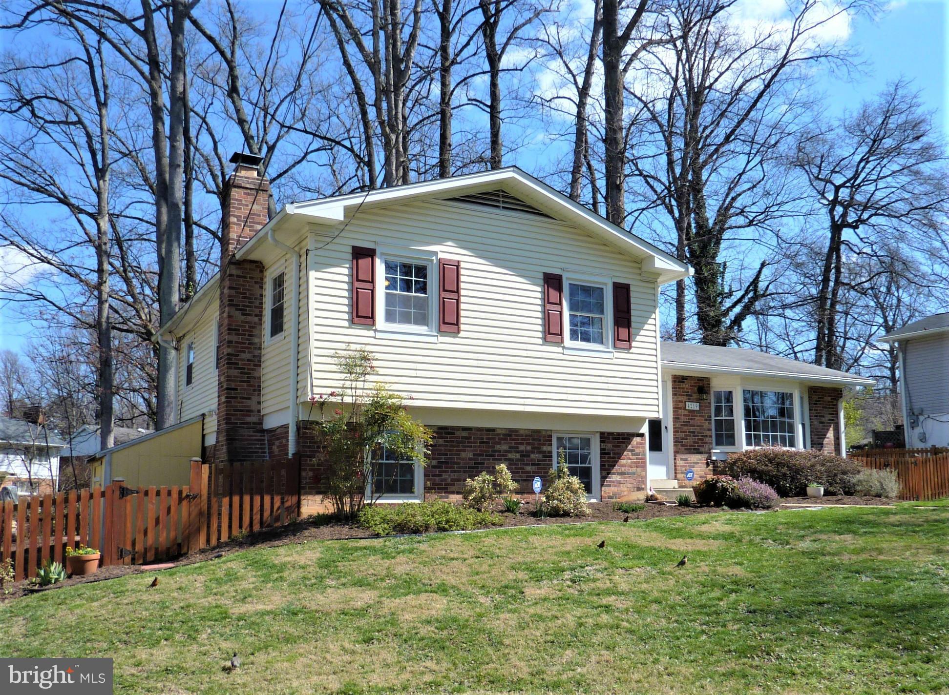 FAIRFAX VILLA - Residential