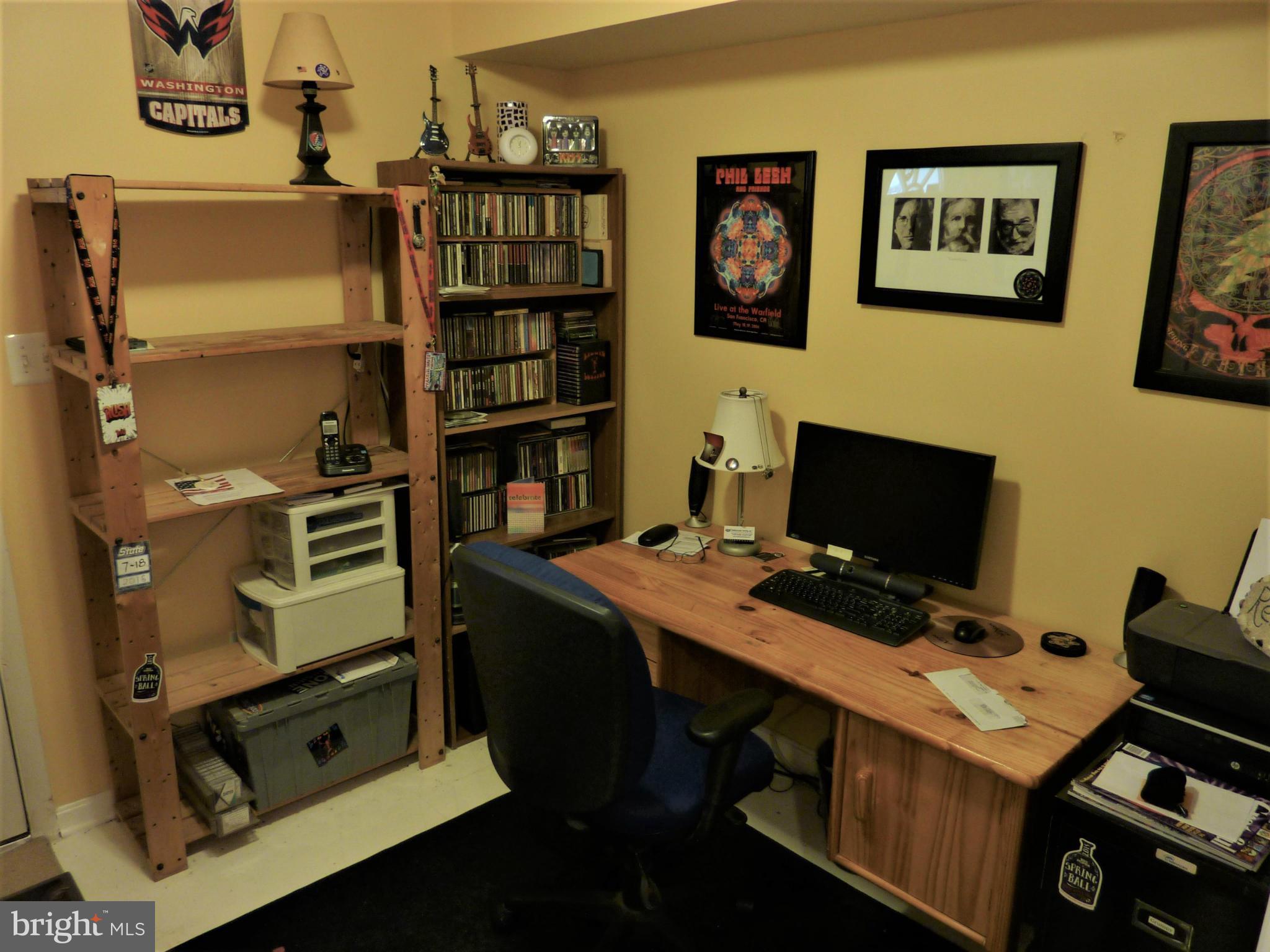 FAIRFAX VILLA - Residential