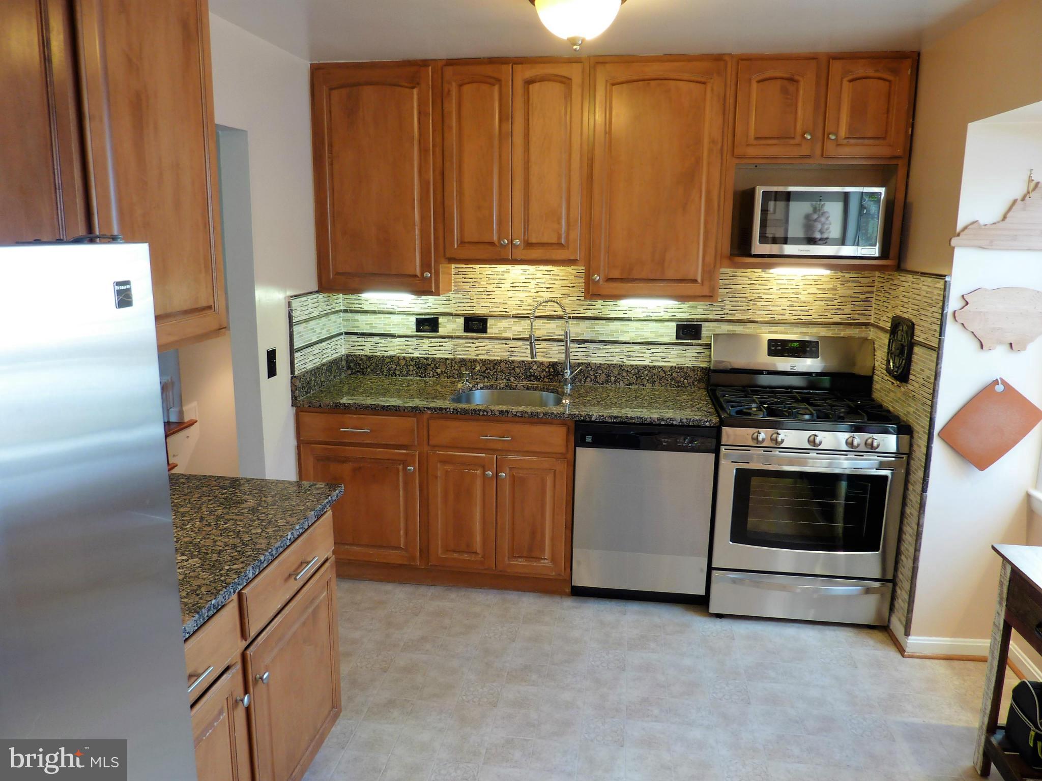 FAIRFAX VILLA - Residential