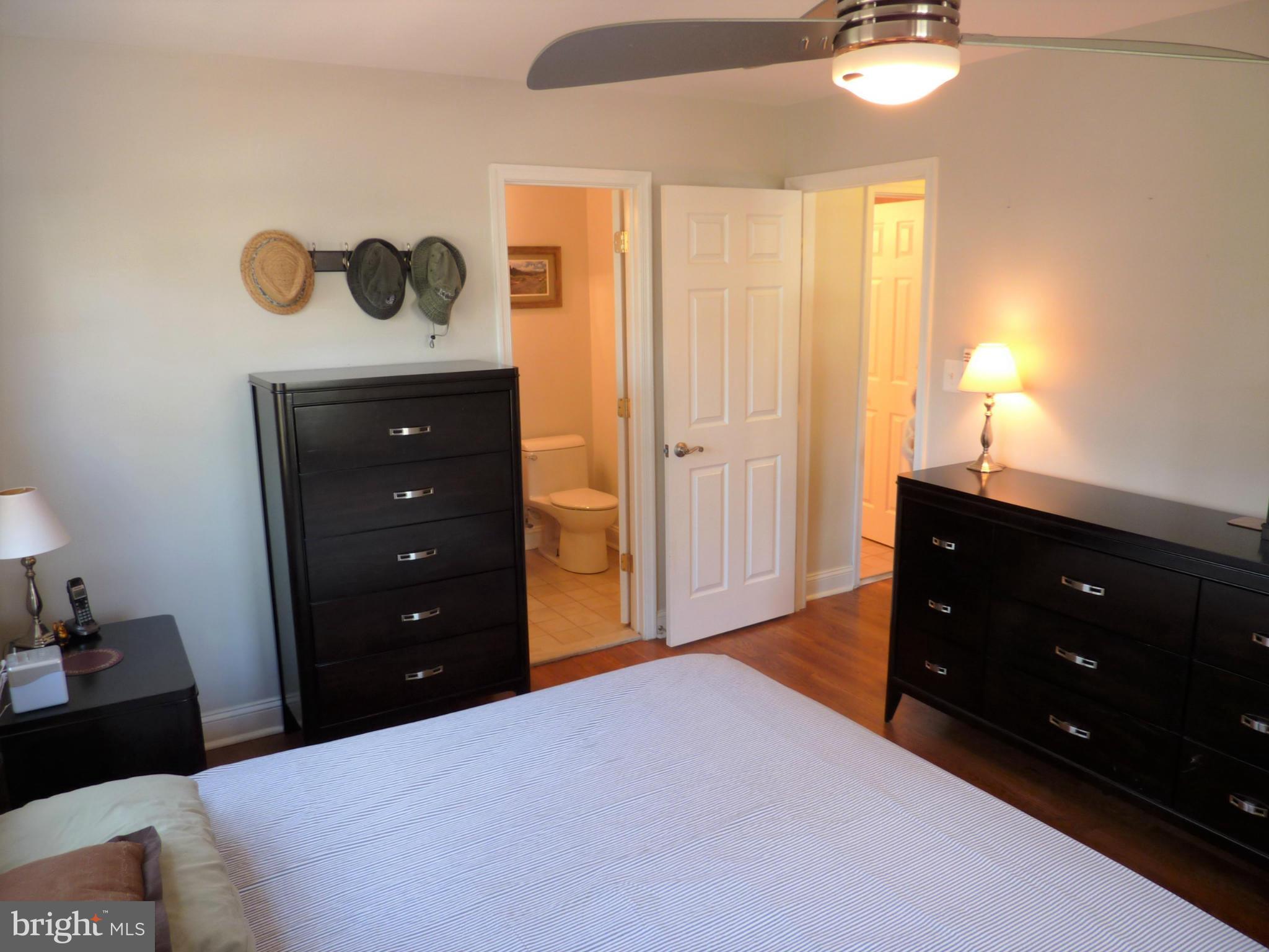 FAIRFAX VILLA - Residential