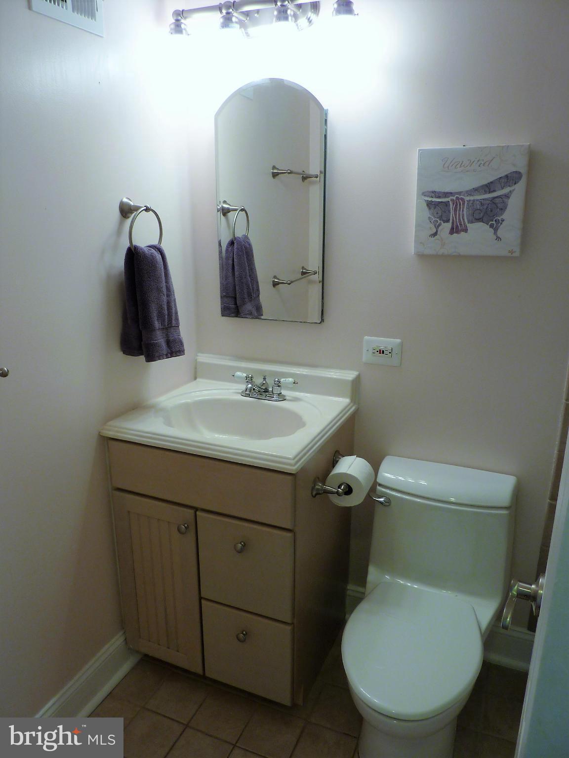 FAIRFAX VILLA - Residential