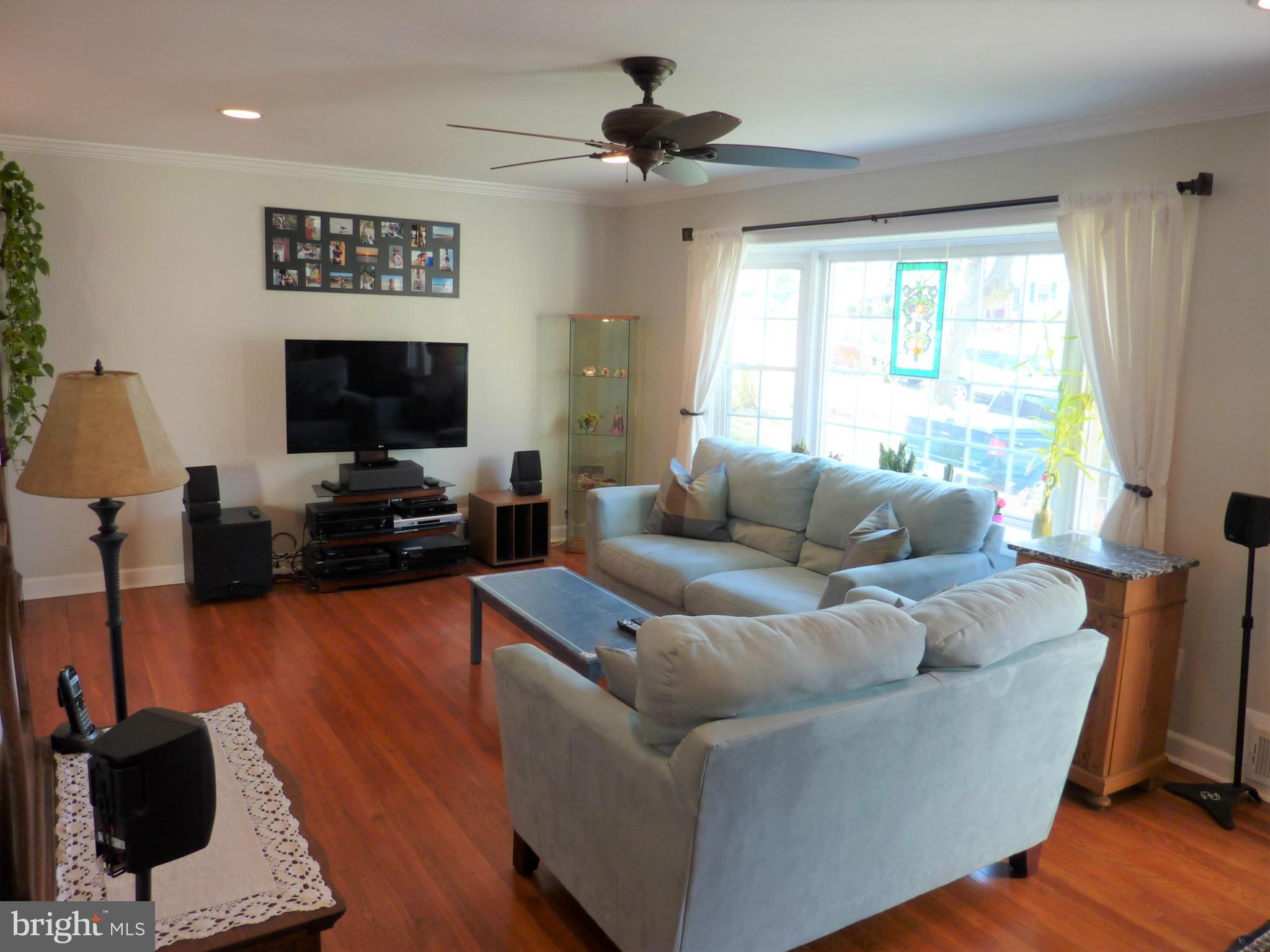 FAIRFAX VILLA - Residential