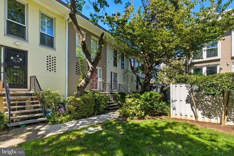 237 G STREET SW 120 WASHINGTON DC 20024