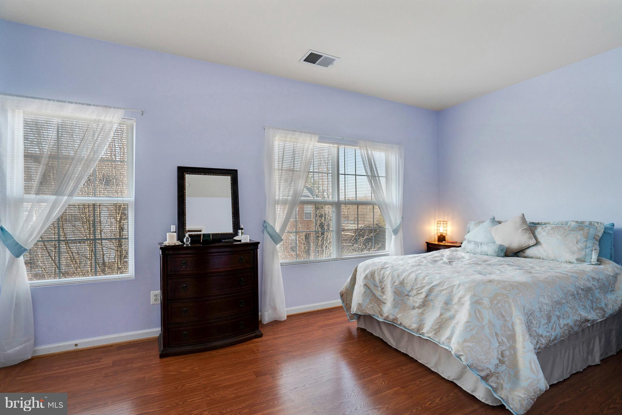 HAWTHORNE - Residential Lease