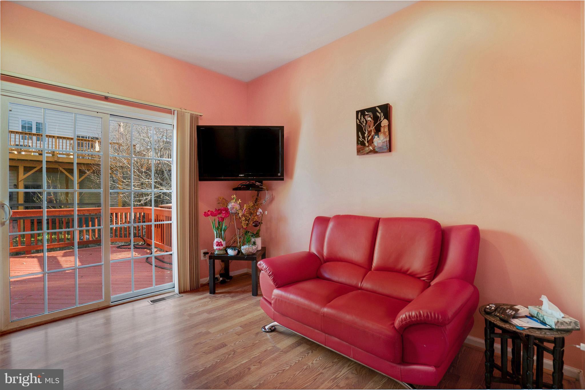 HAWTHORNE - Residential Lease