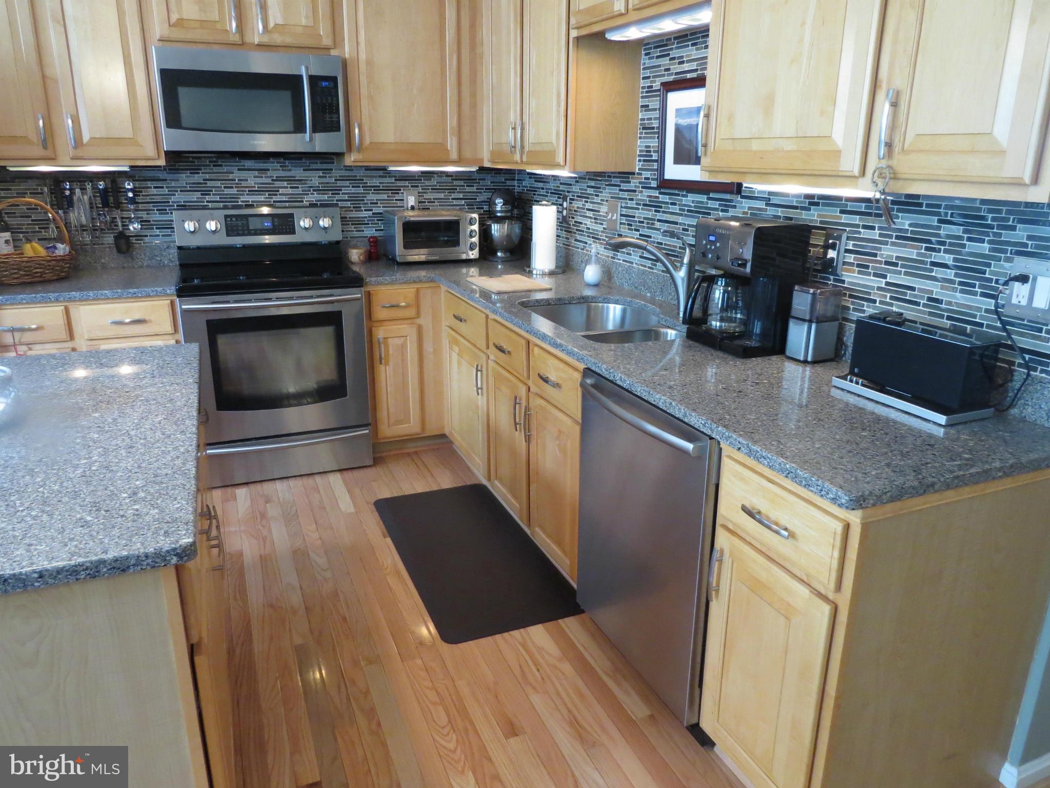 ASHBURN FARM - Residential