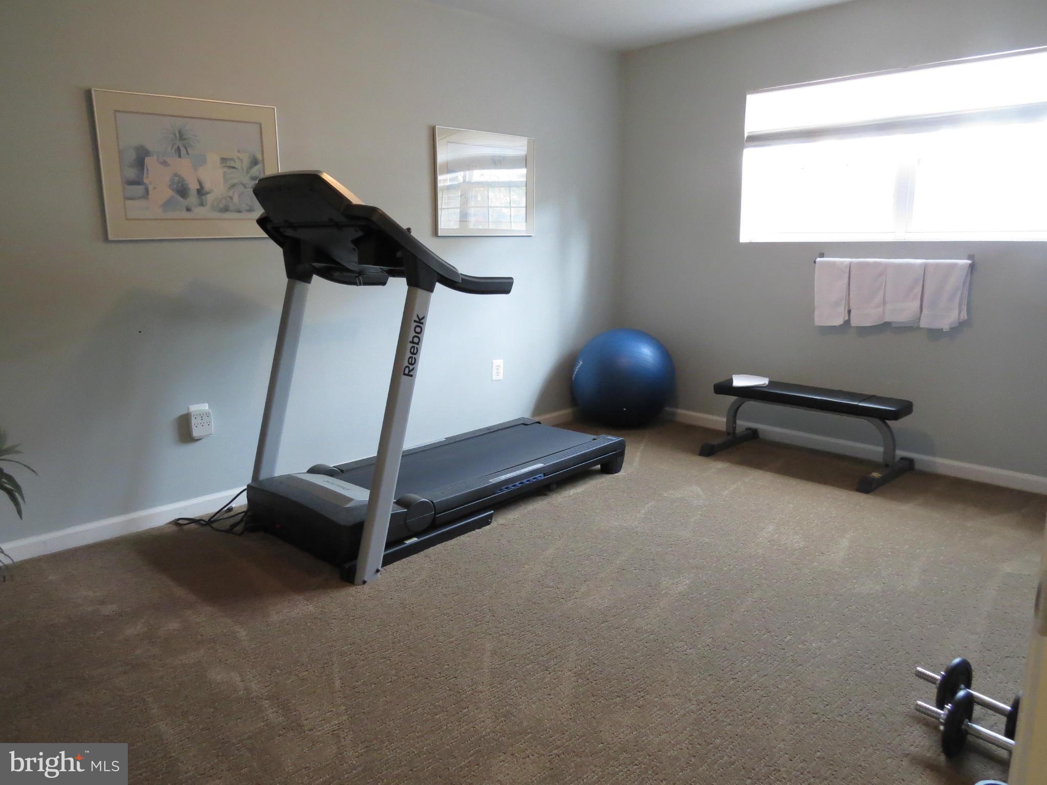 ASHBURN FARM - Residential