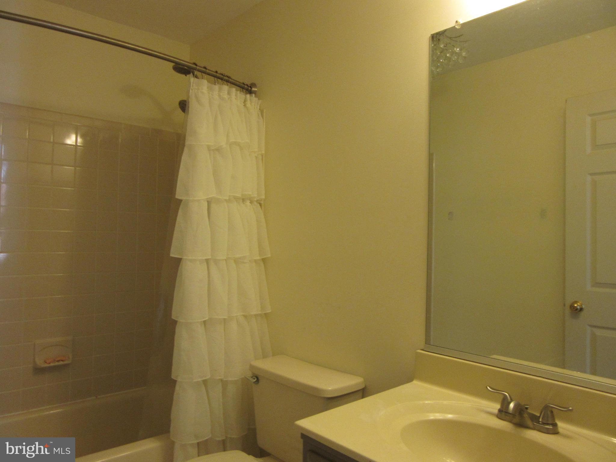 BALDWIN GROVE - Residential Lease