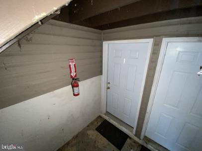 BERRY STREET CONDOMINIUMS - Residential Lease