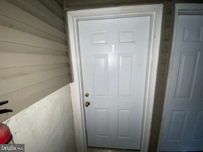 BERRY STREET CONDOMINIUMS - Residential Lease