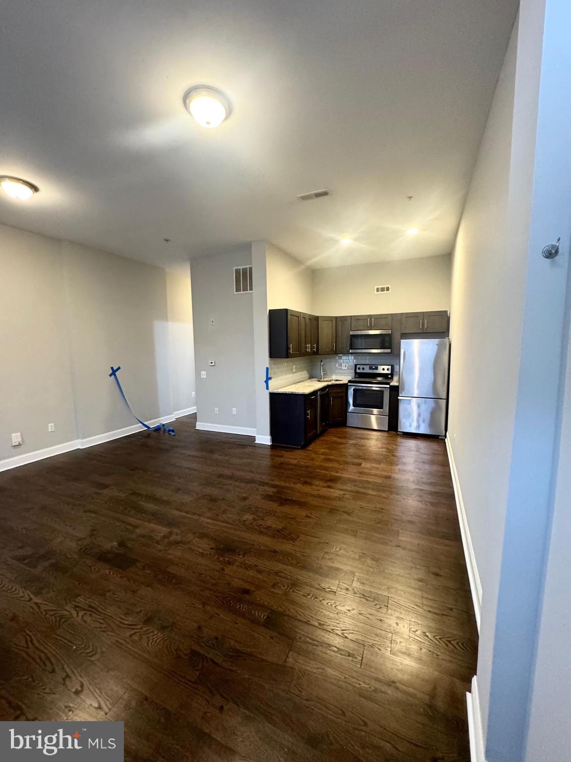 POPLAR - Residential Lease