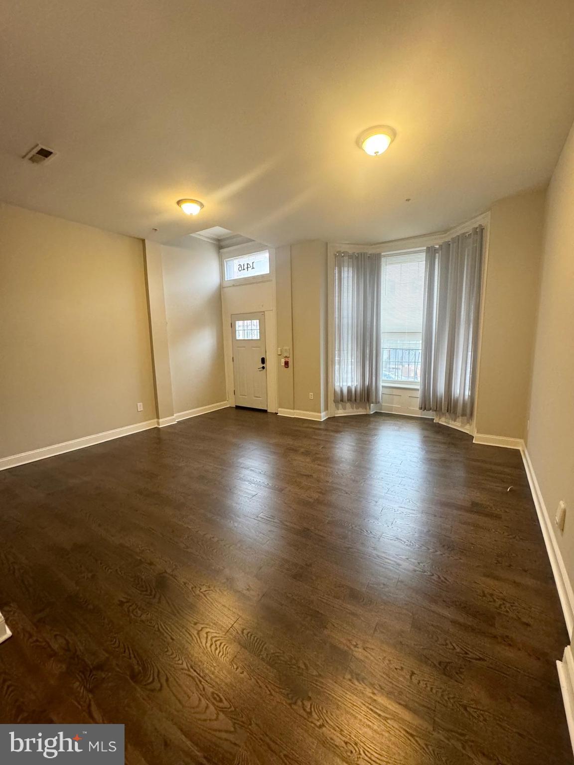 POPLAR - Residential Lease