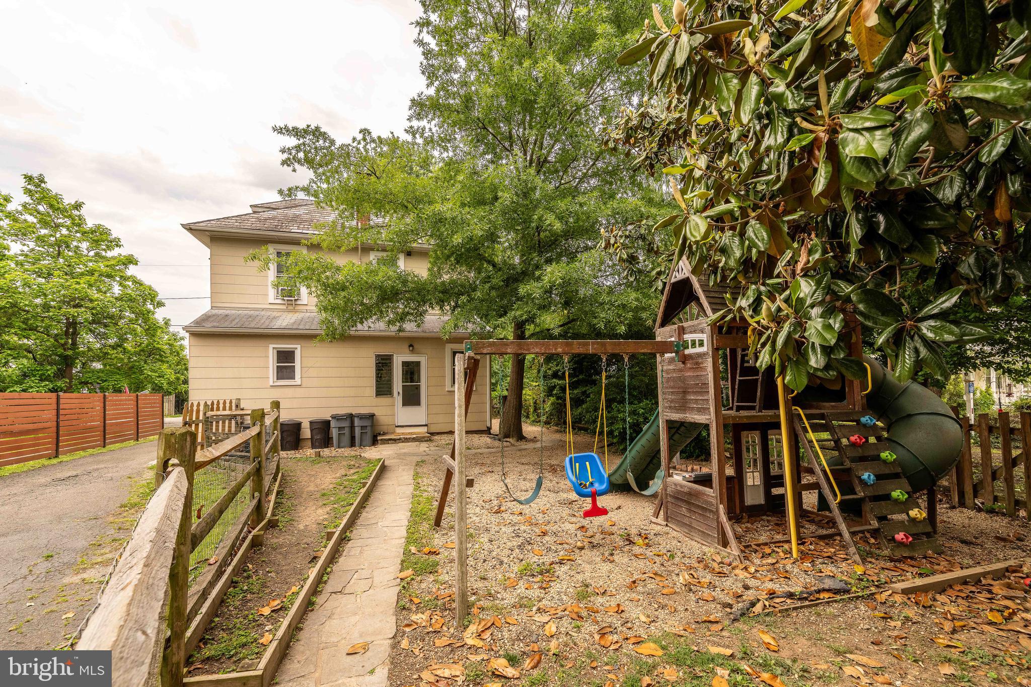 MAYFIELD TERRACE - Residential