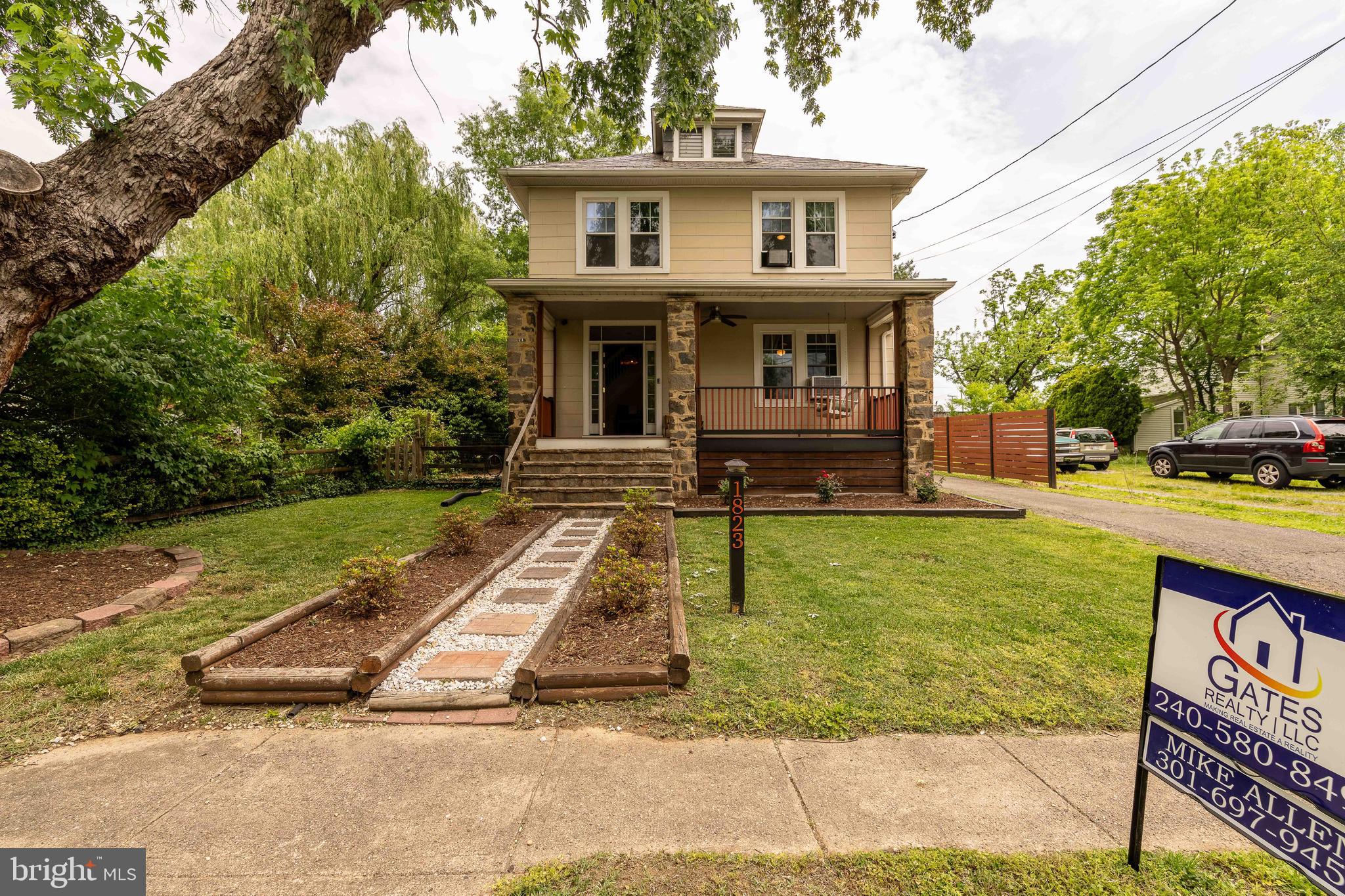MAYFIELD TERRACE - Residential
