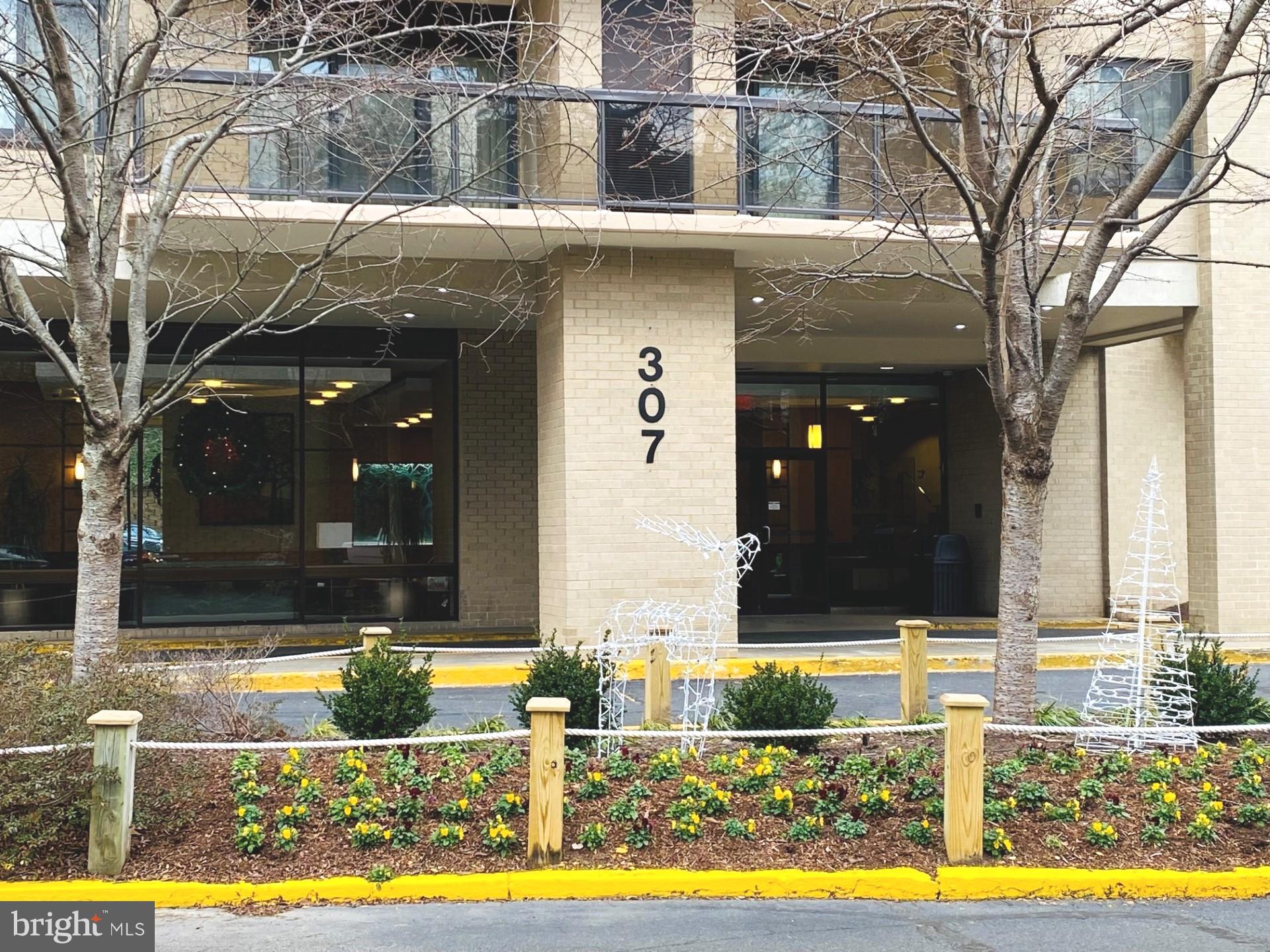 WATERGATE AT LANDMARK - Residential Lease