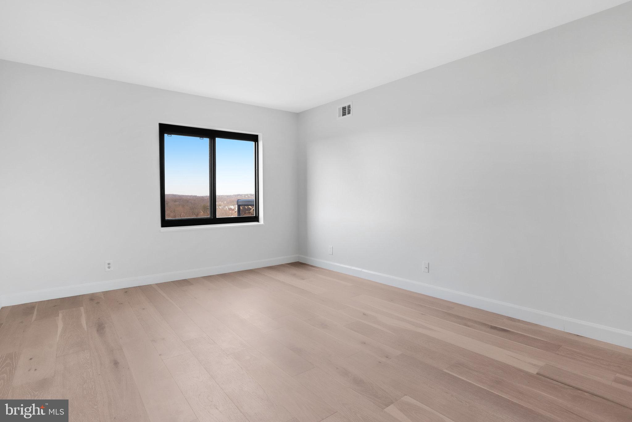 WATERGATE AT LANDMARK - Residential Lease