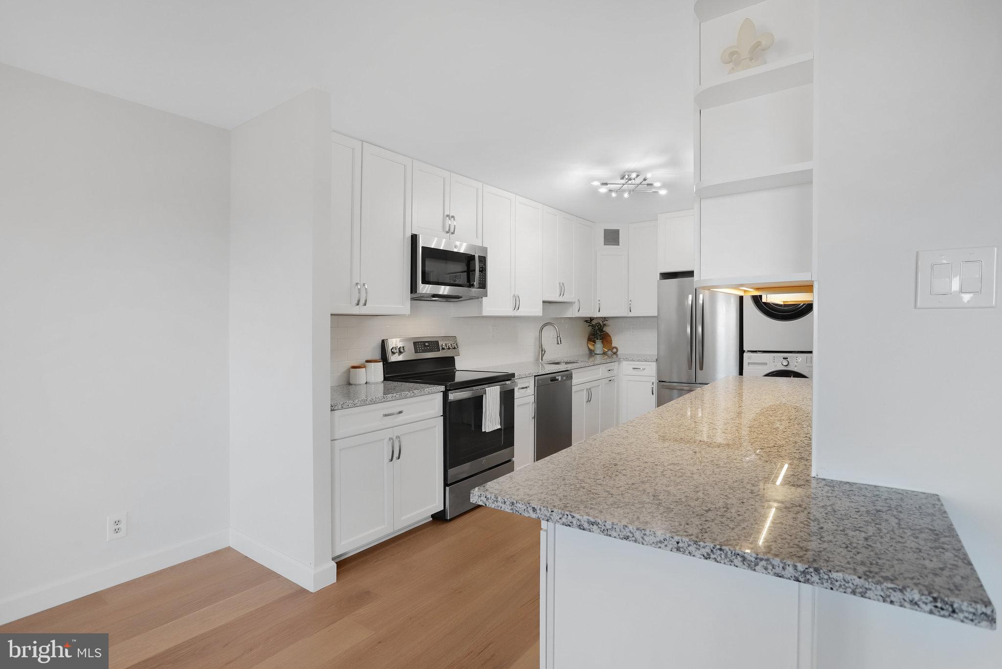 WATERGATE AT LANDMARK - Residential Lease