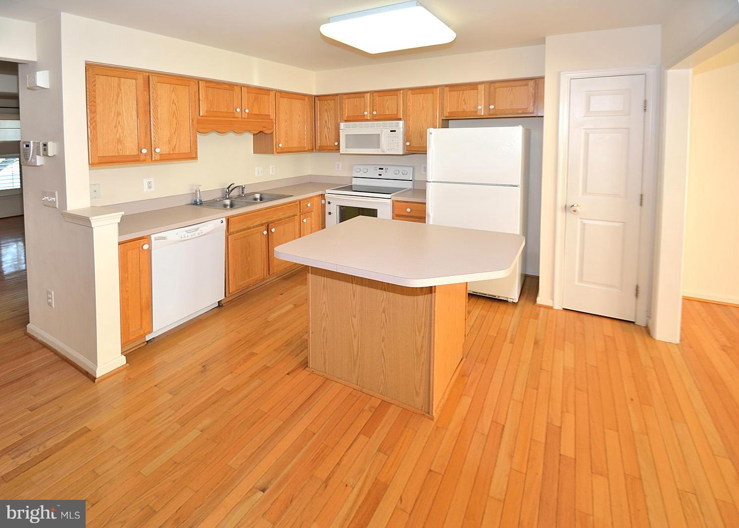 STRATFORD - Residential