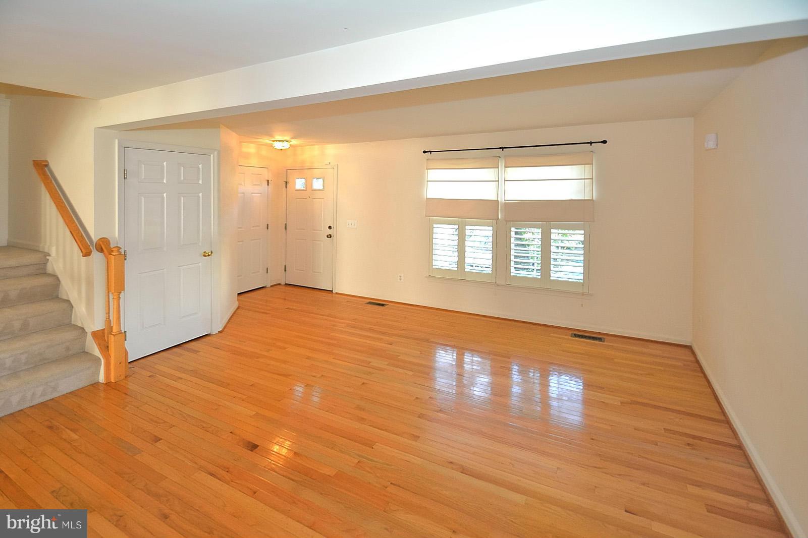 STRATFORD - Residential