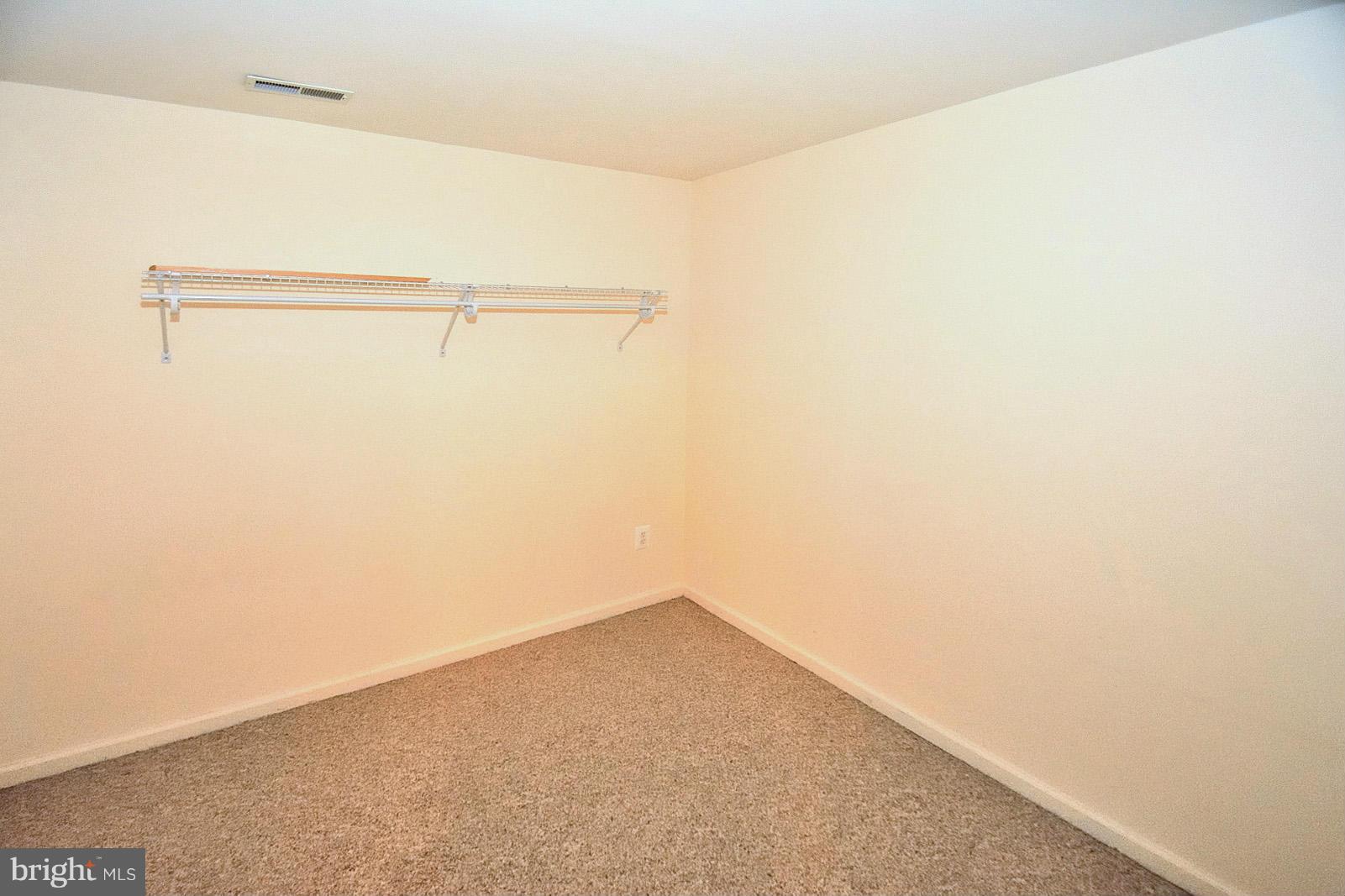 STRATFORD - Residential