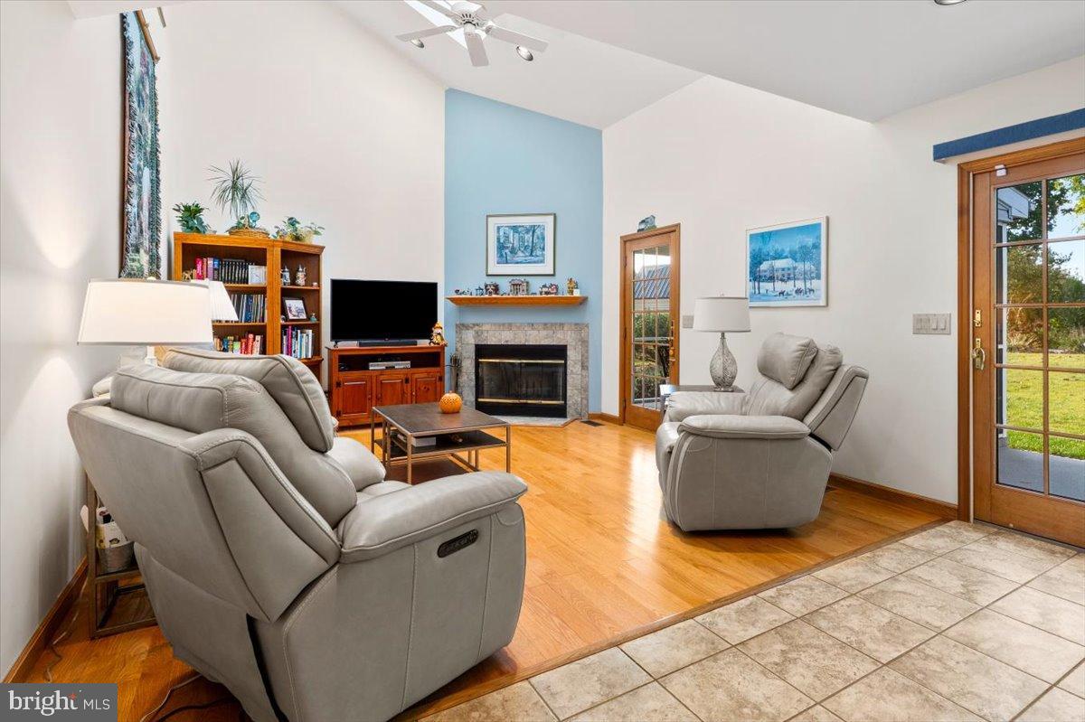 VAN LEAR - Residential