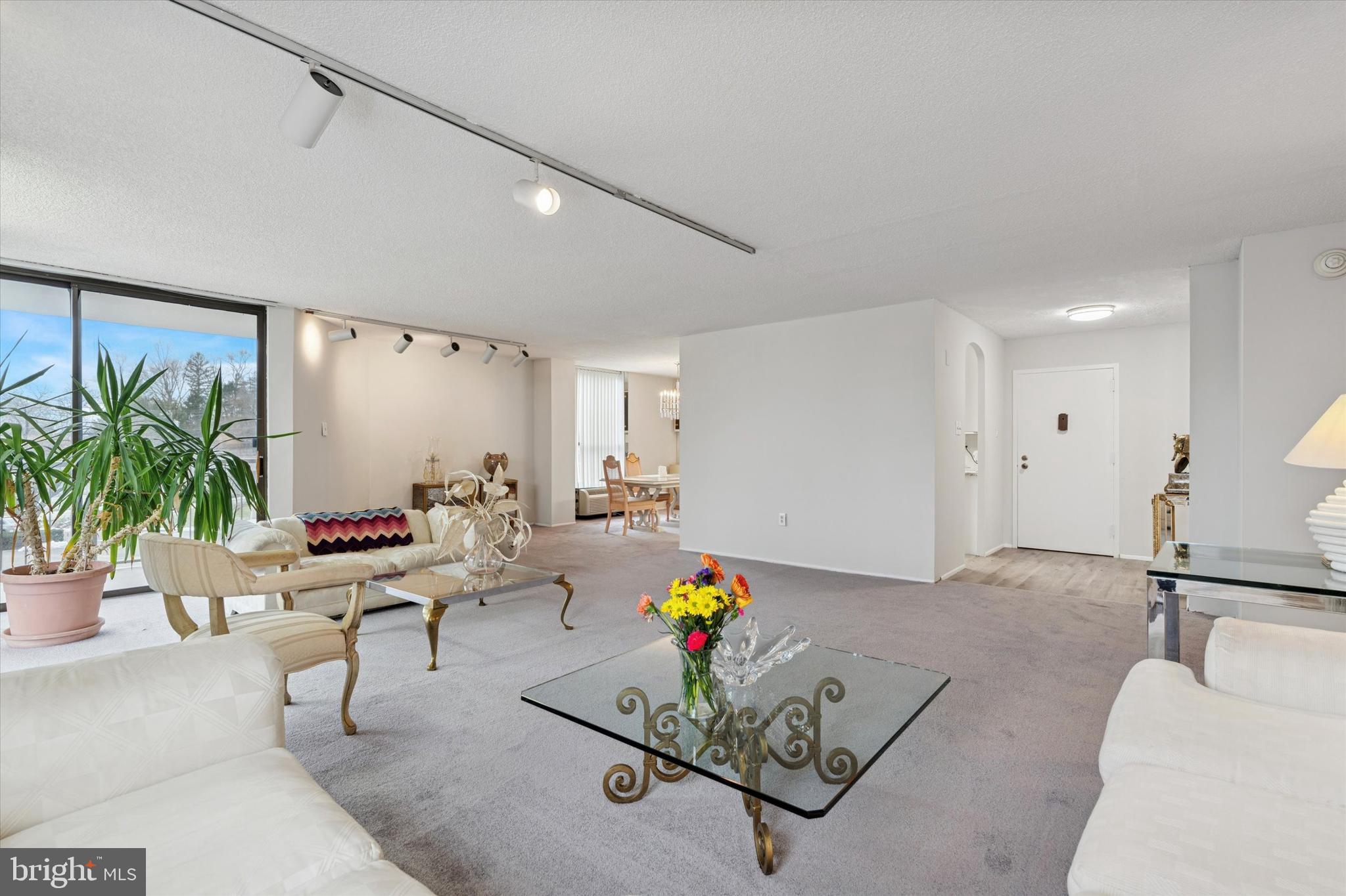 PLYMOUTH HILL - Residential