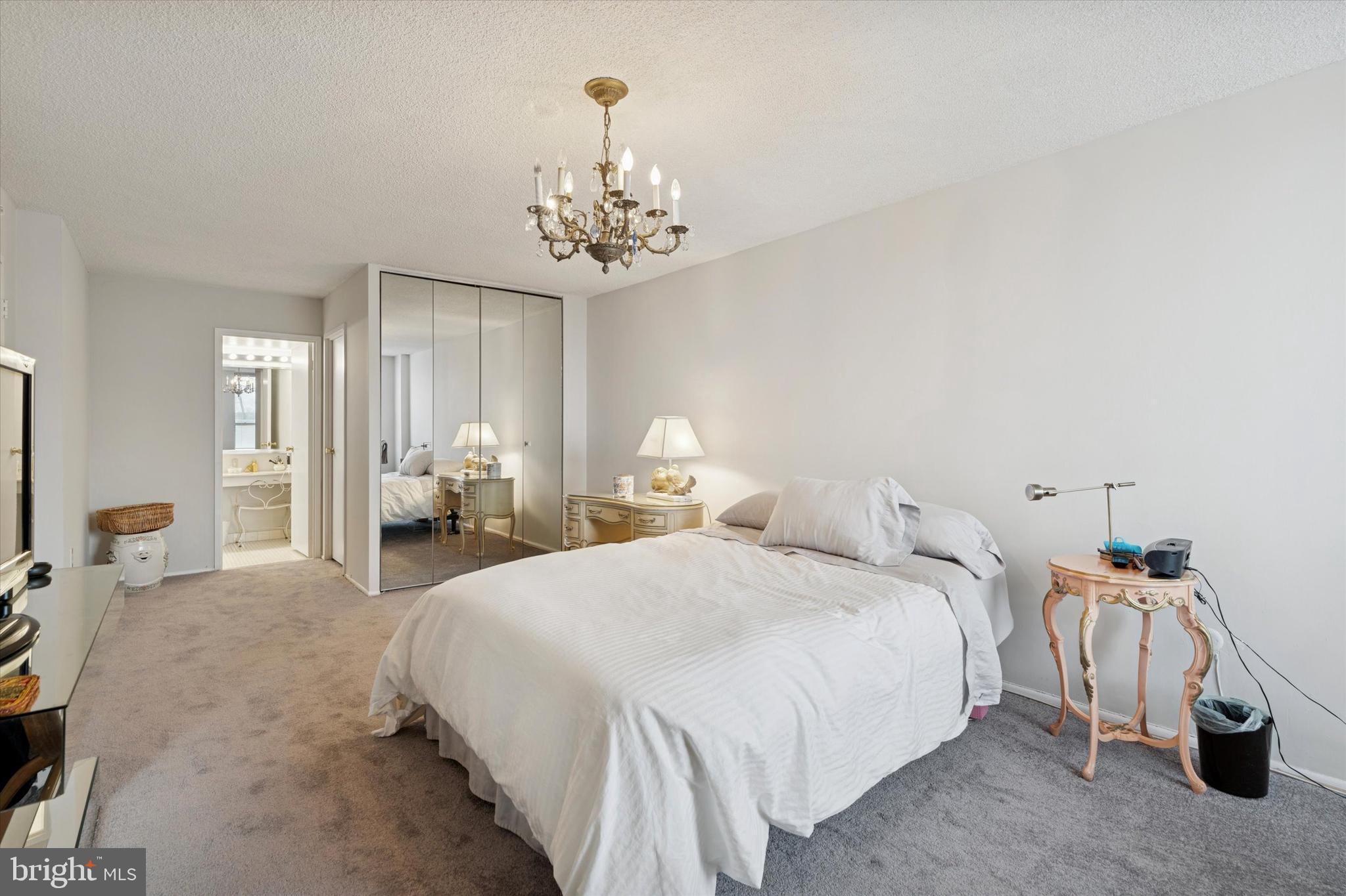 PLYMOUTH HILL - Residential