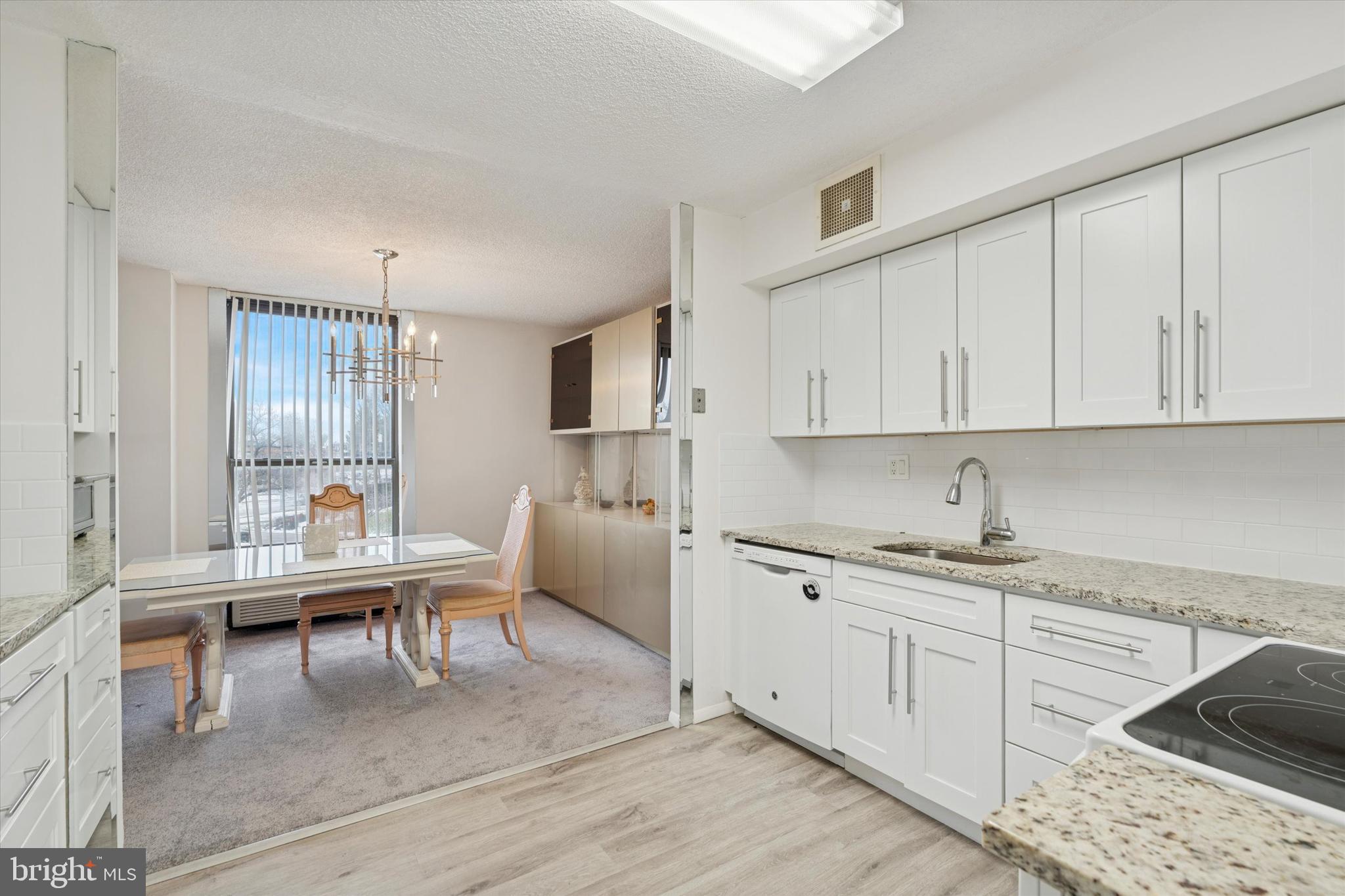 PLYMOUTH HILL - Residential