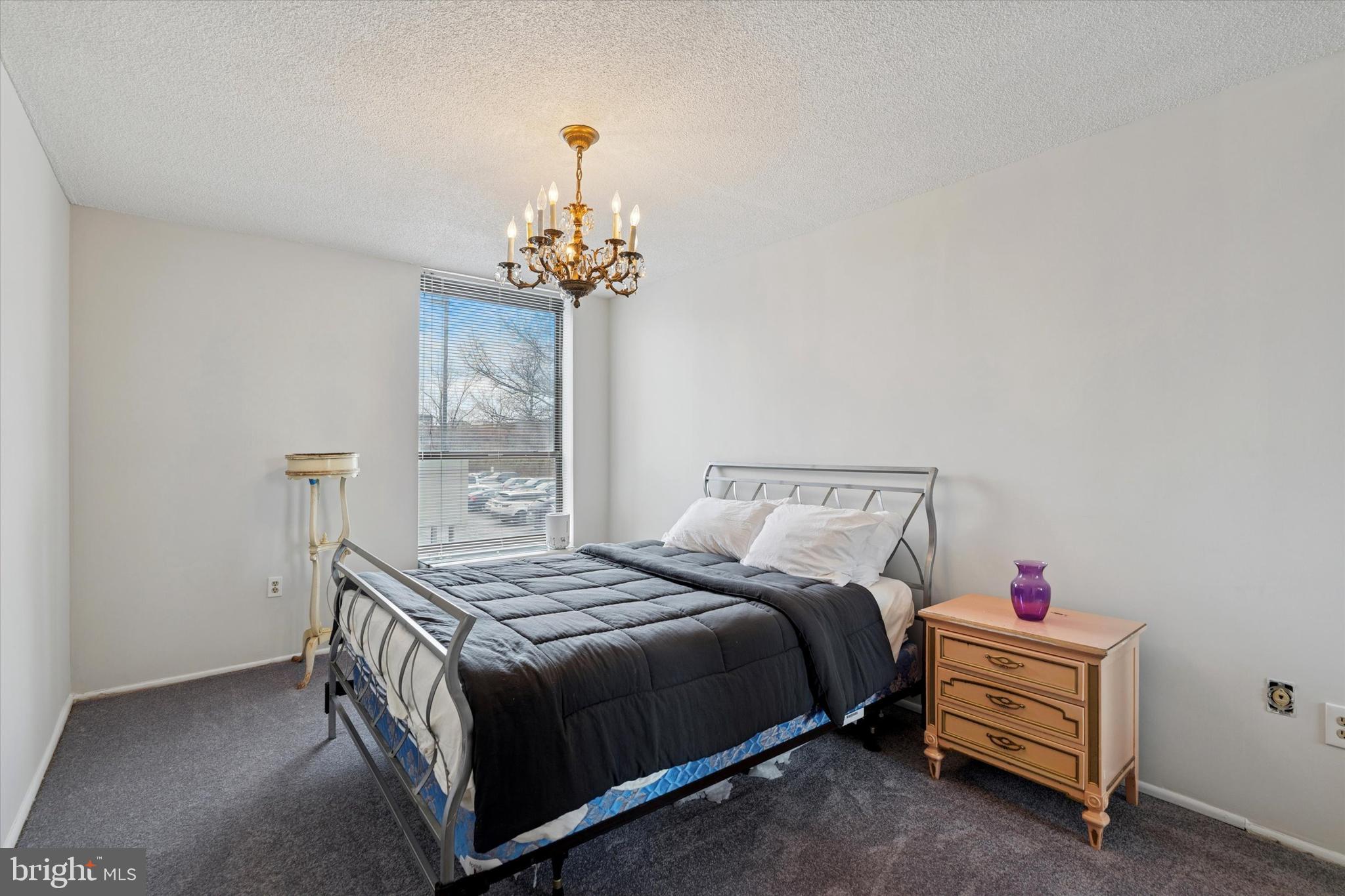 PLYMOUTH HILL - Residential