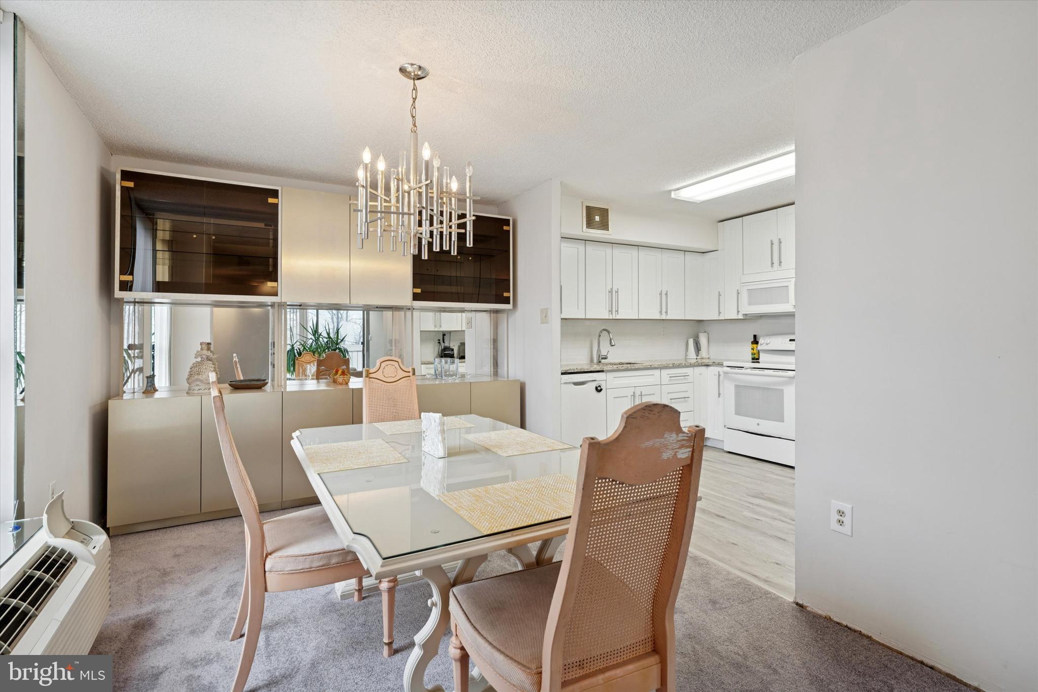 PLYMOUTH HILL - Residential