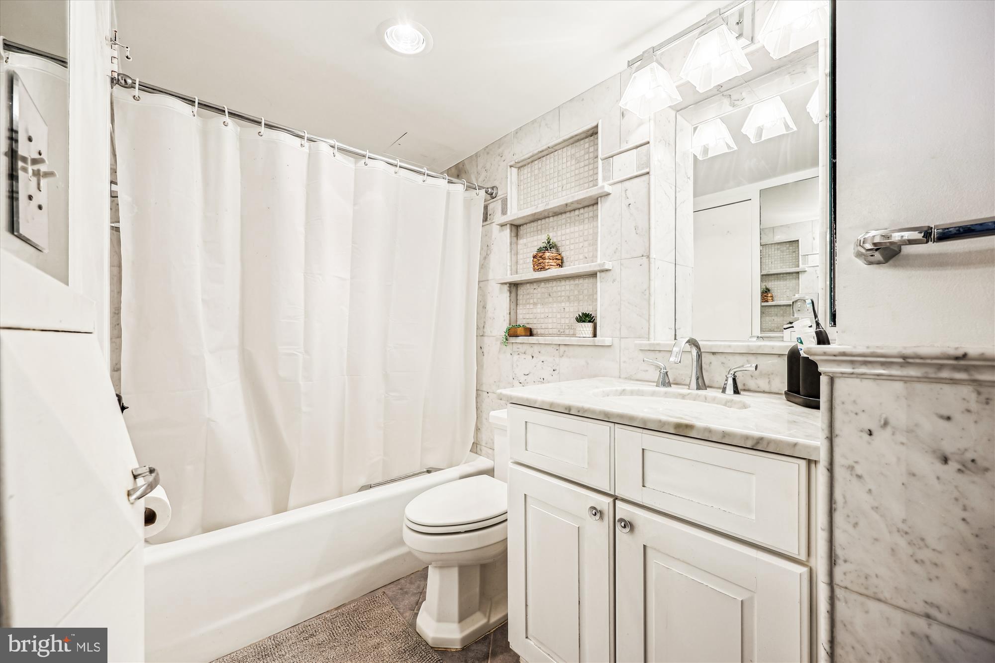 RIVIERA OF CHEVY CHASE CODM - Residential