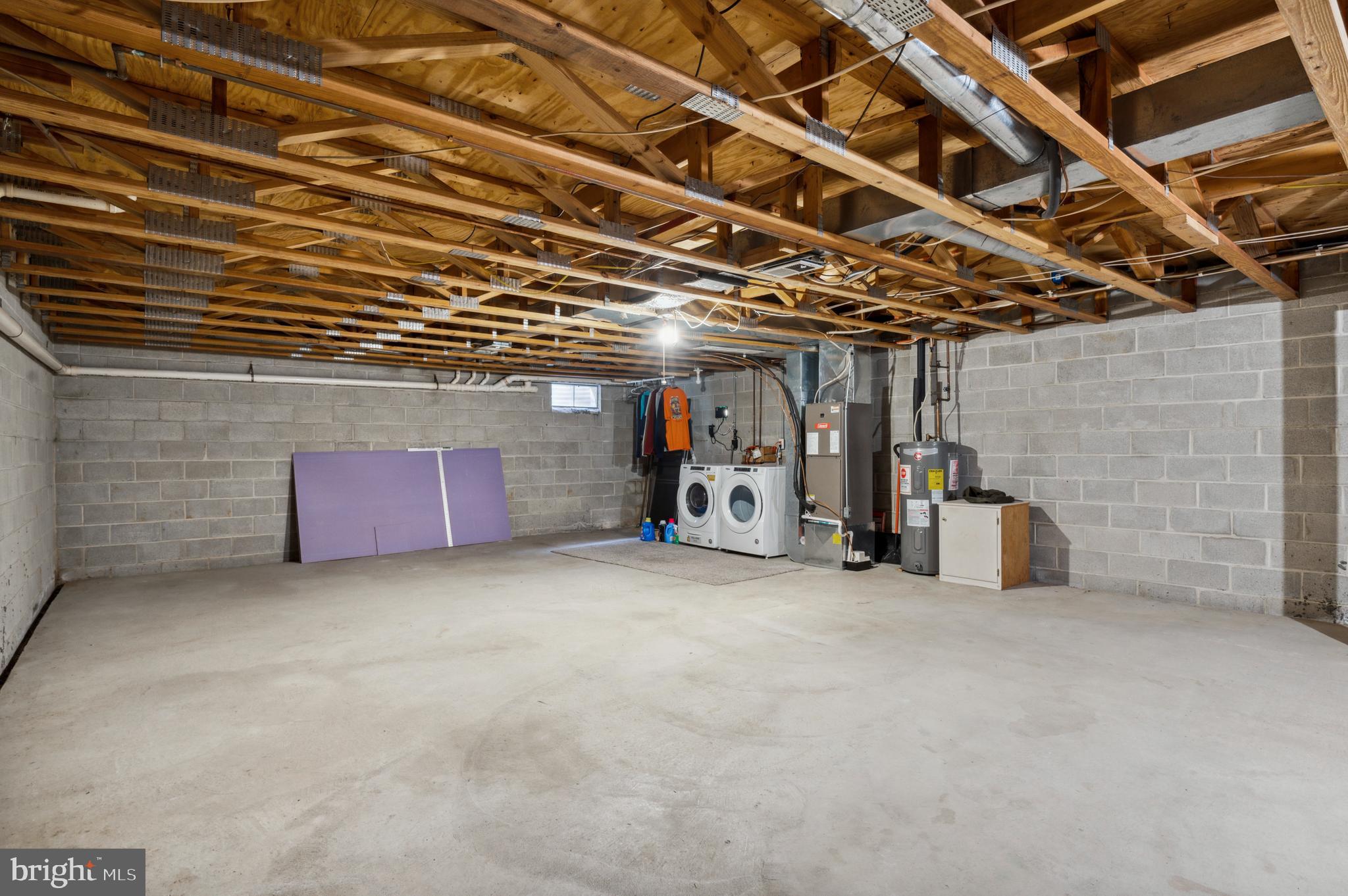 HIGHSPIRE - Residential Lease