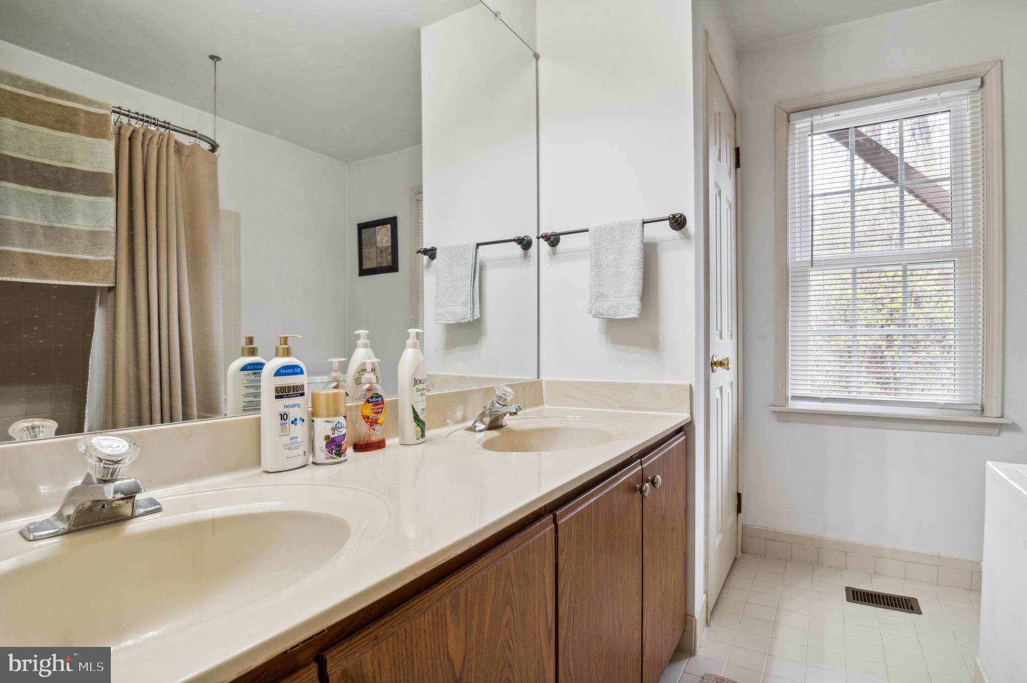 HIGHSPIRE - Residential Lease