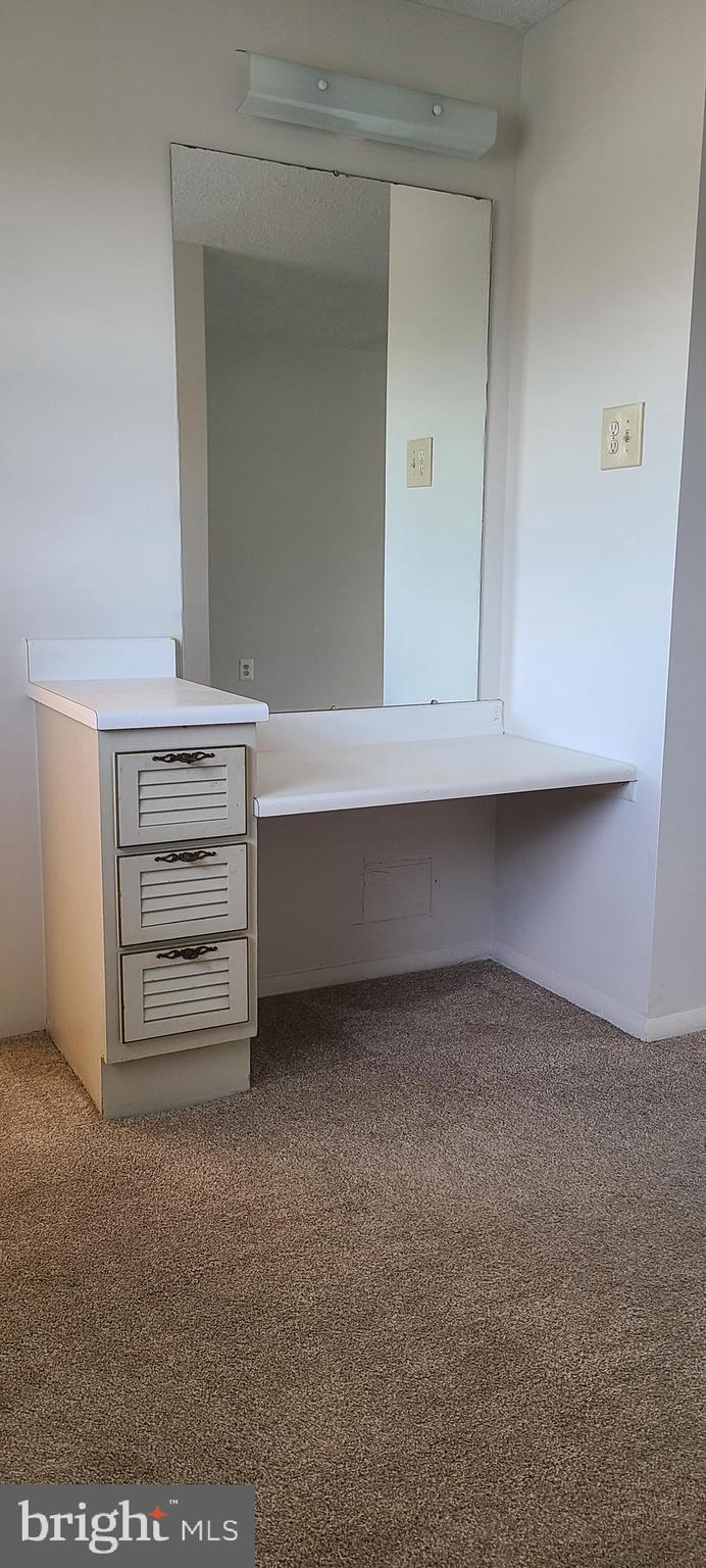 ROLLINGWOOD VILLAGE - Residential Lease