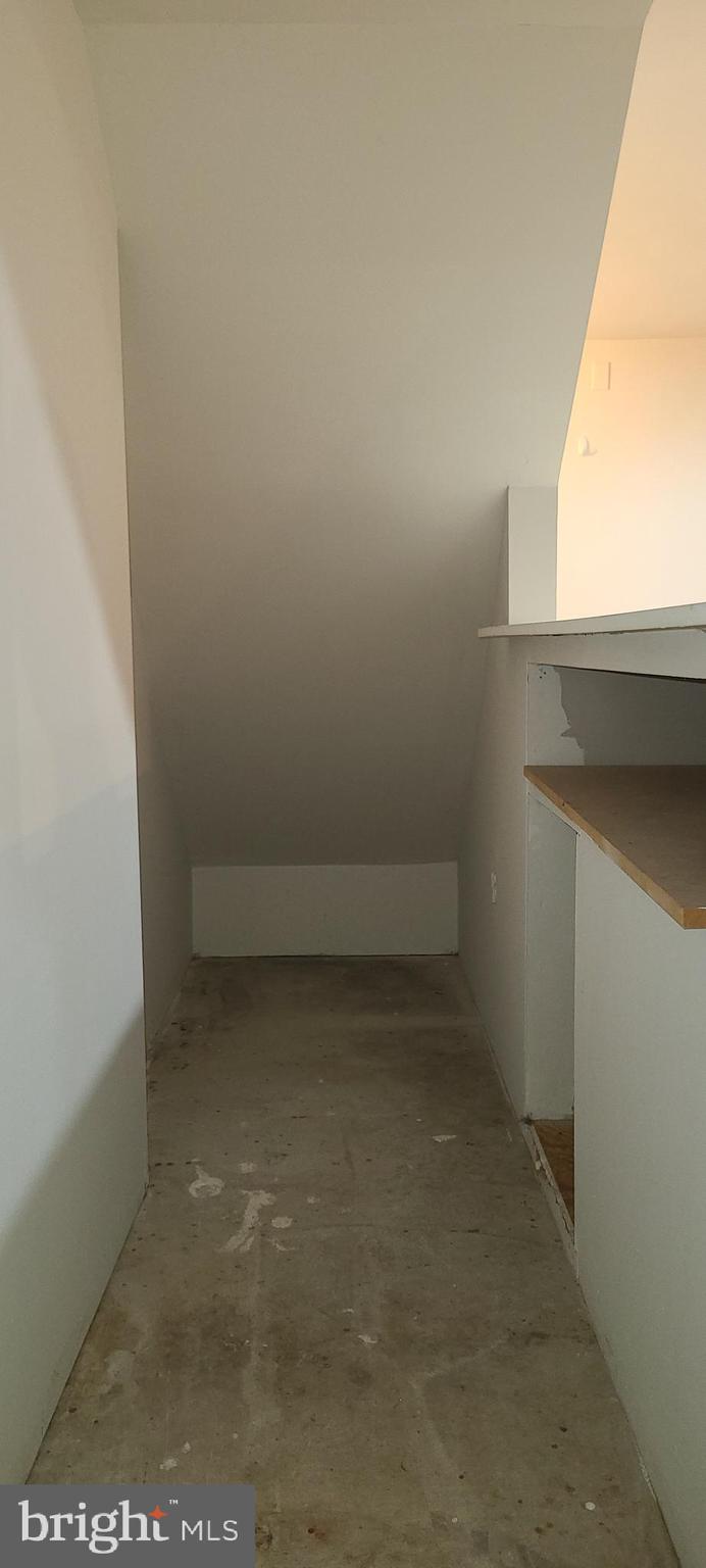 ROLLINGWOOD VILLAGE - Residential Lease