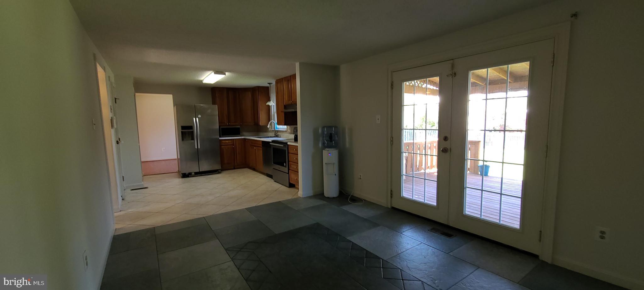 ROLLINGWOOD VILLAGE - Residential Lease