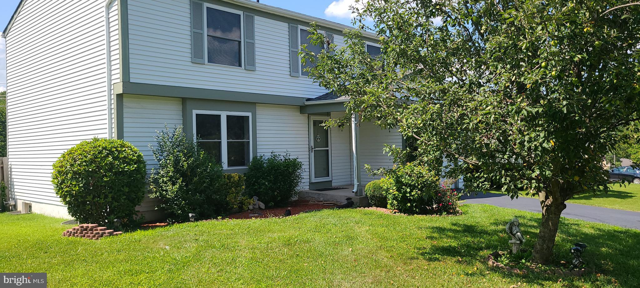 ROLLINGWOOD VILLAGE - Residential Lease