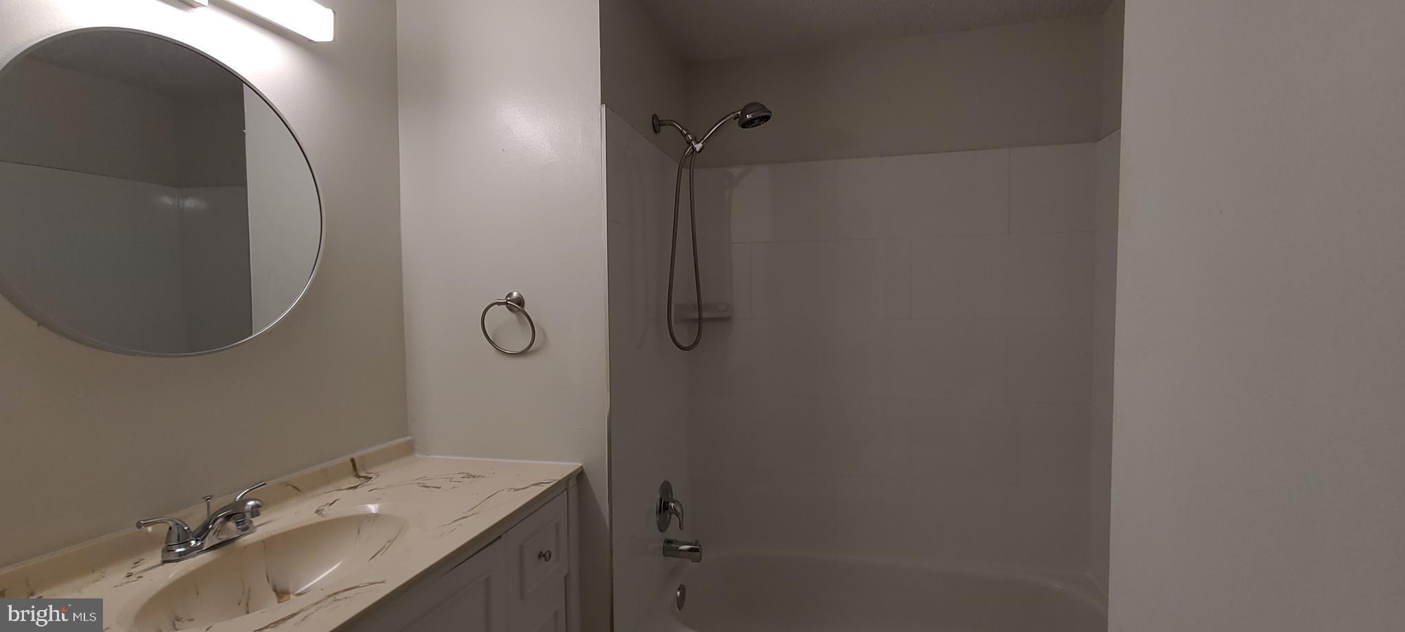 ROLLINGWOOD VILLAGE - Residential Lease