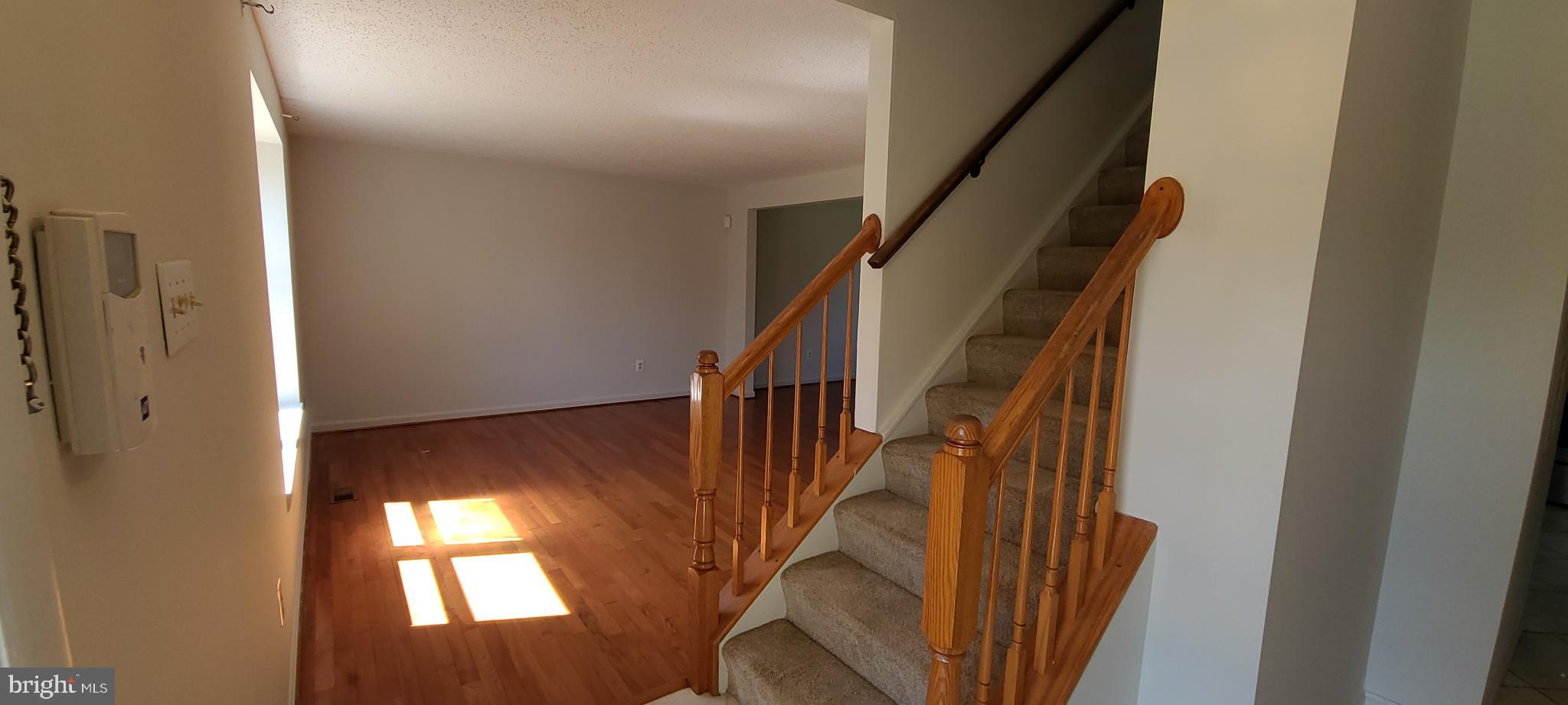 ROLLINGWOOD VILLAGE - Residential Lease