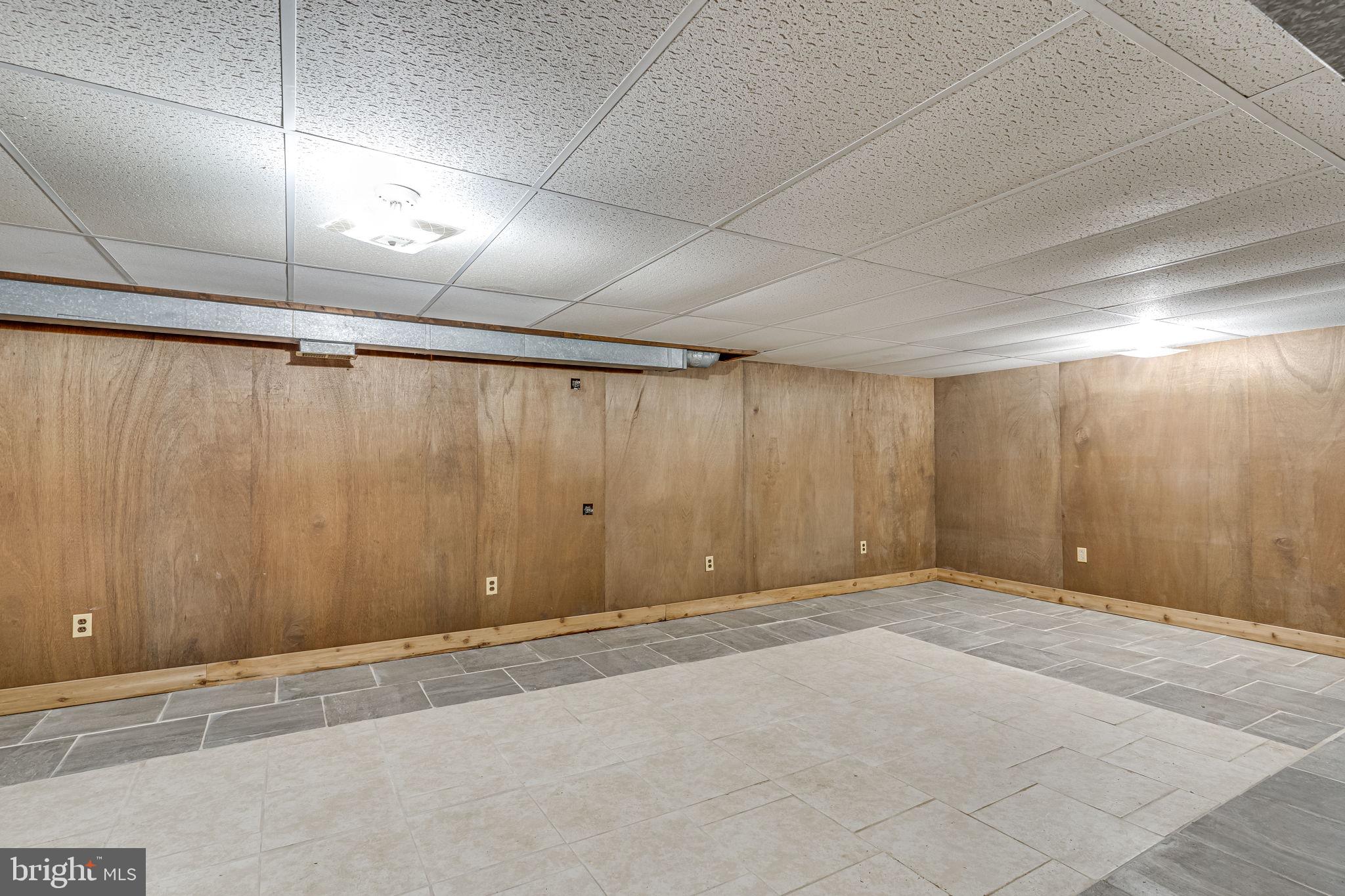 LANDOVER HILLS - Residential