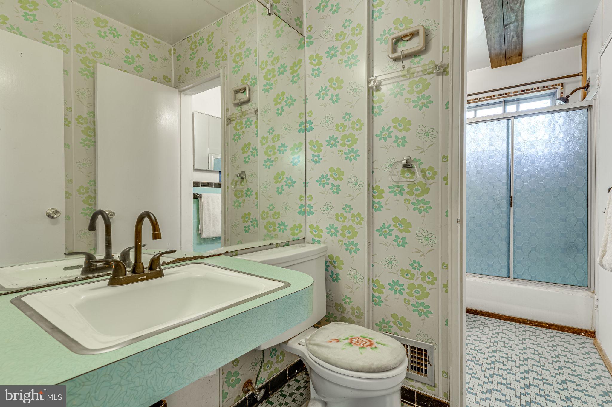 LANDOVER HILLS - Residential