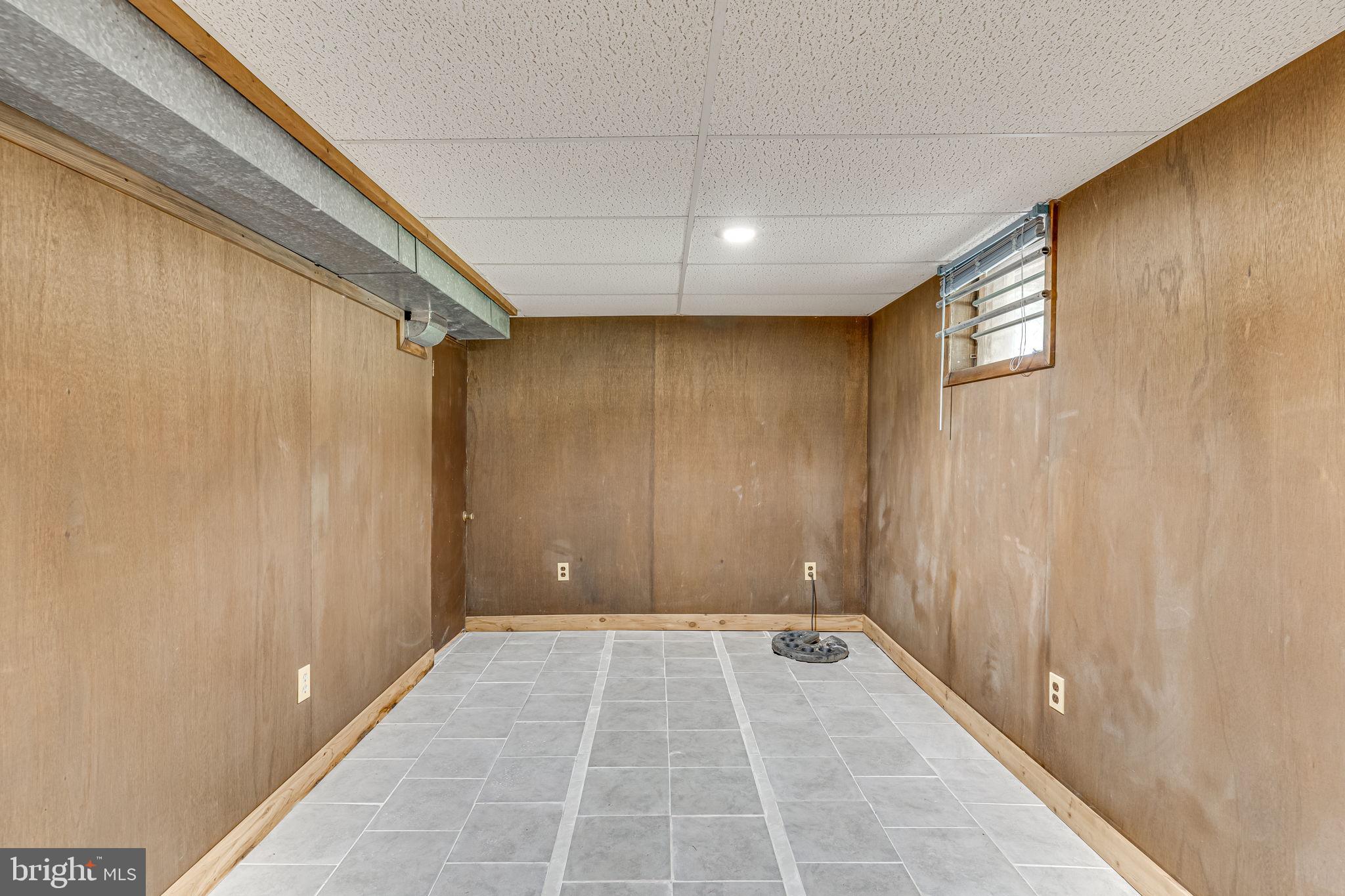 LANDOVER HILLS - Residential