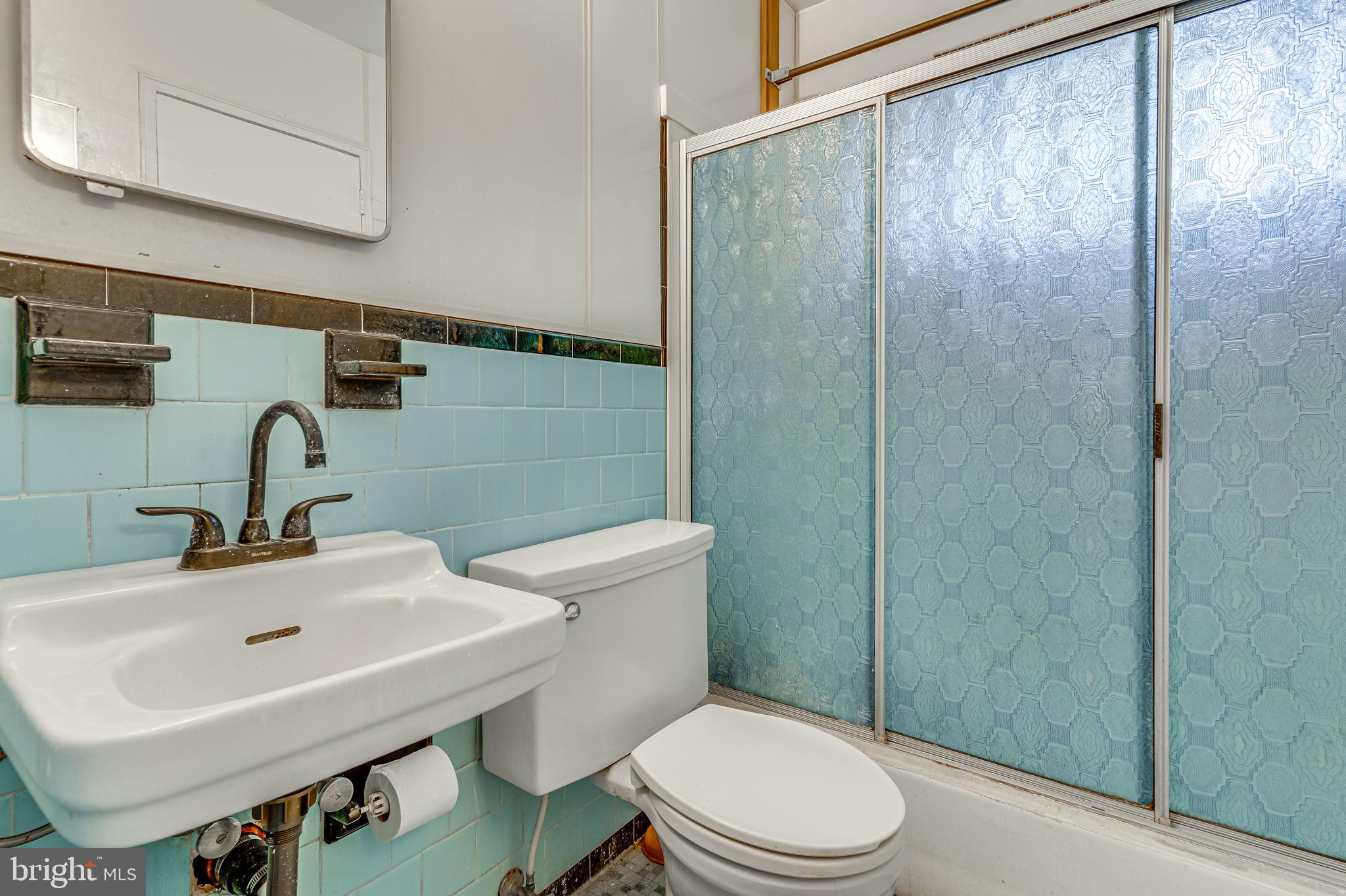 LANDOVER HILLS - Residential