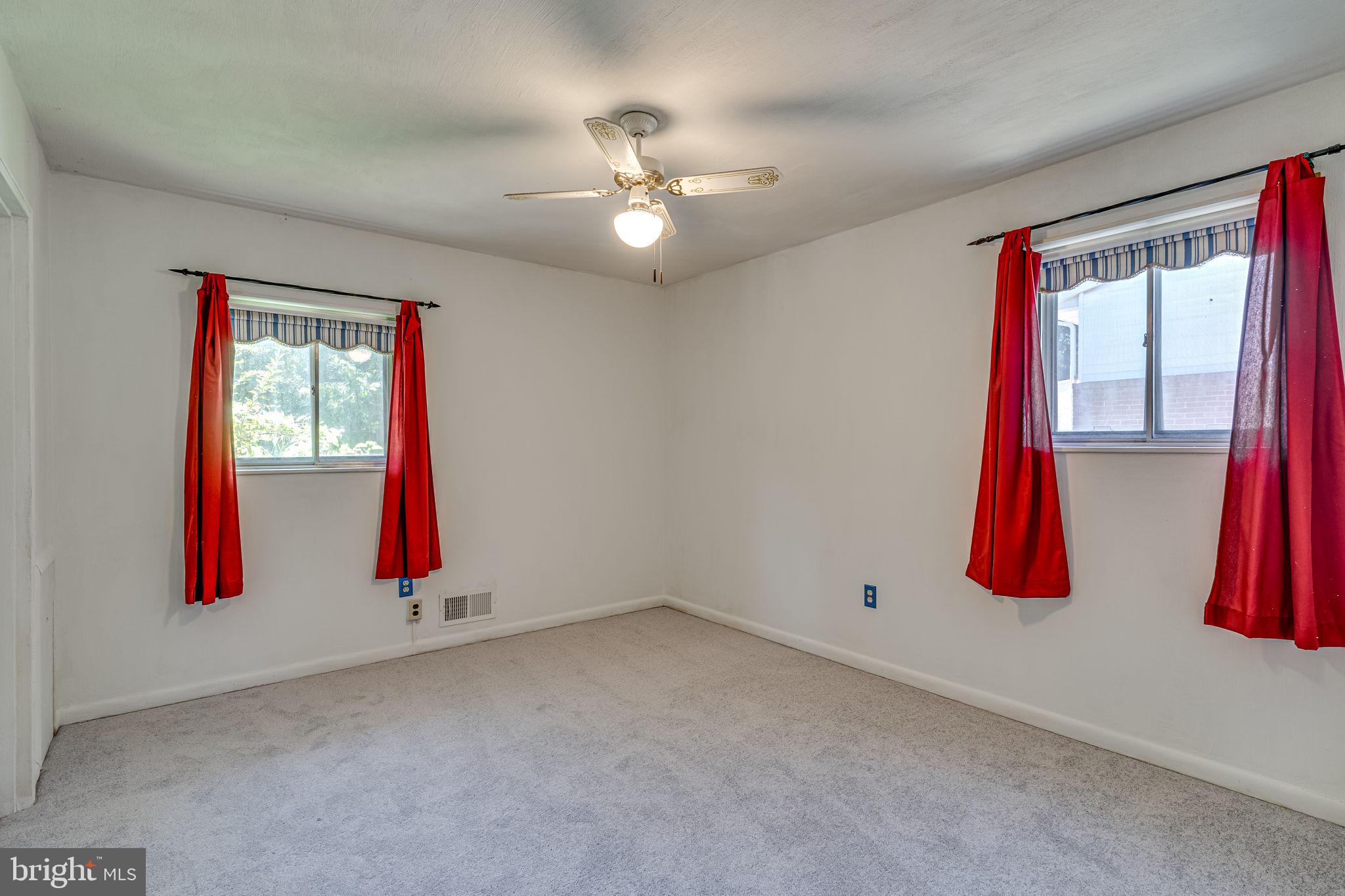 LANDOVER HILLS - Residential