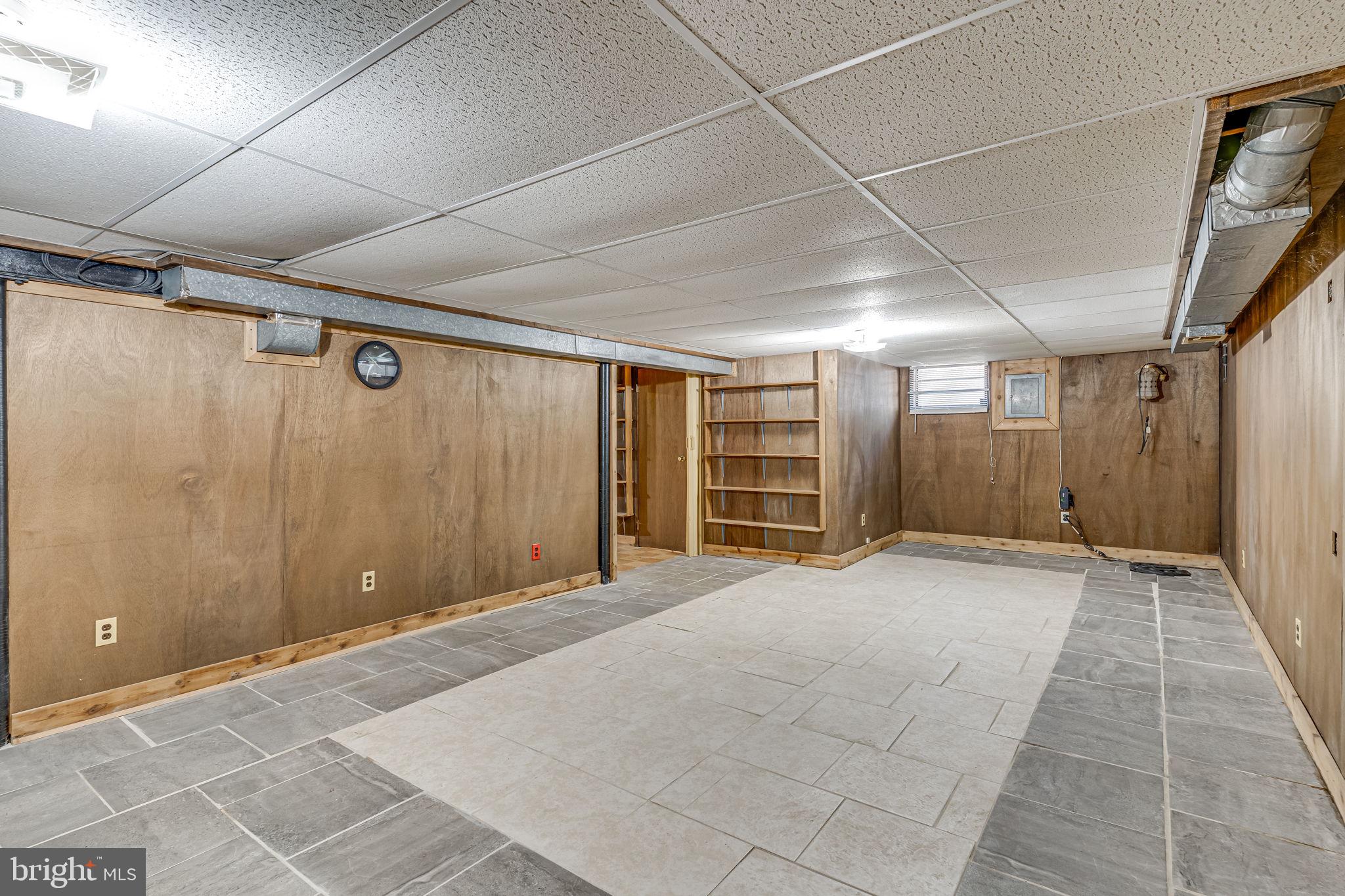 LANDOVER HILLS - Residential