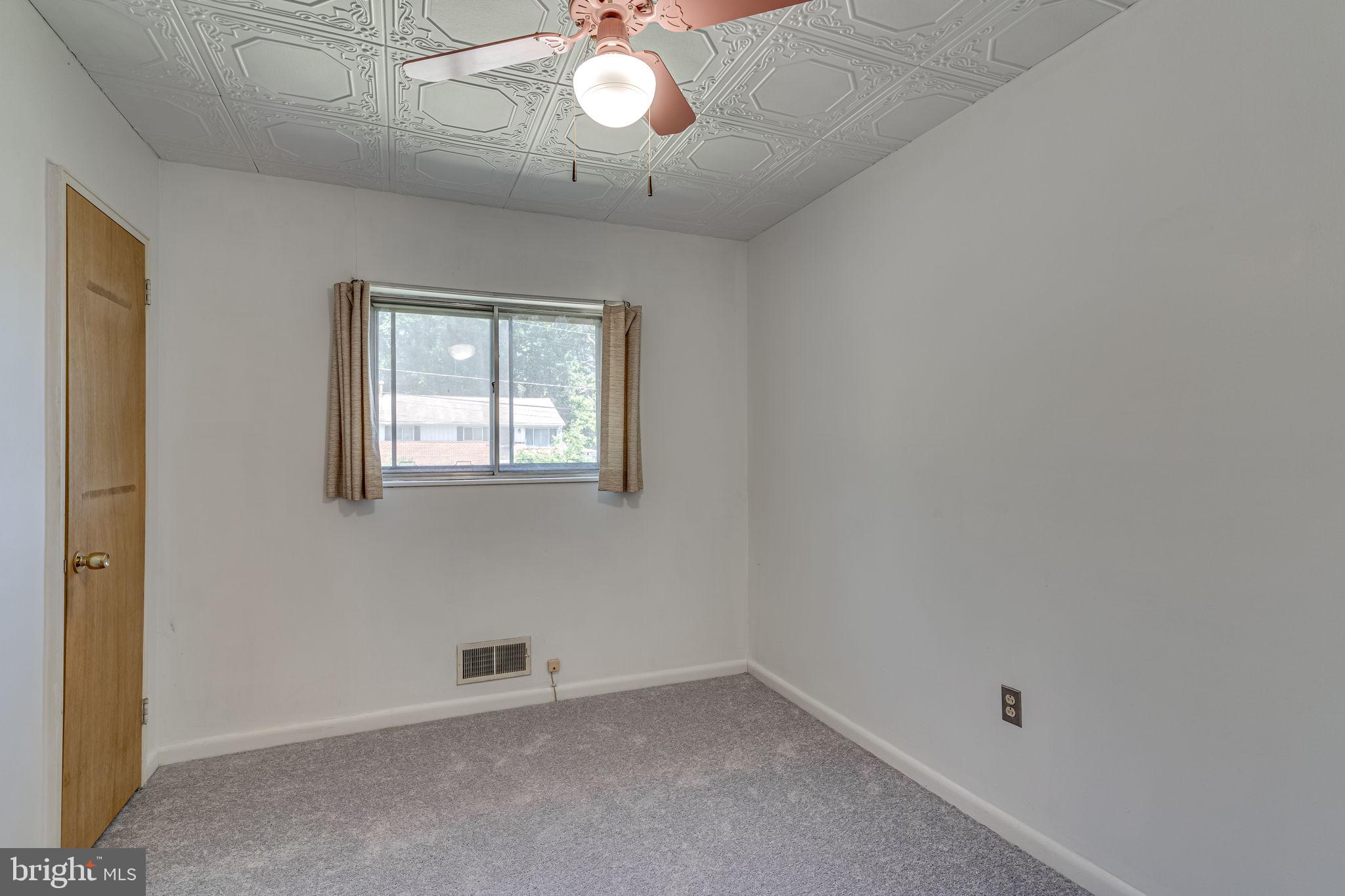 LANDOVER HILLS - Residential