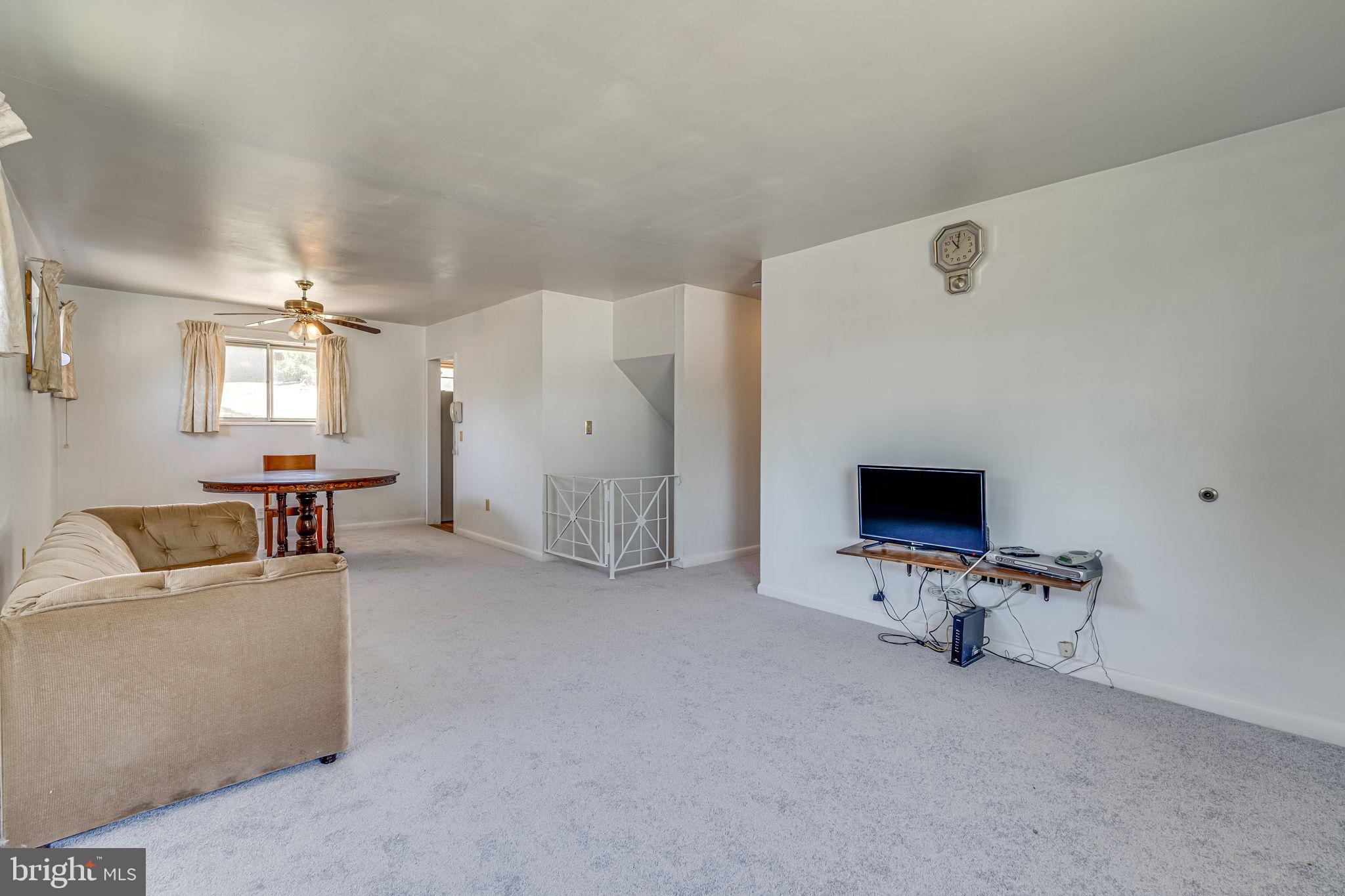 LANDOVER HILLS - Residential