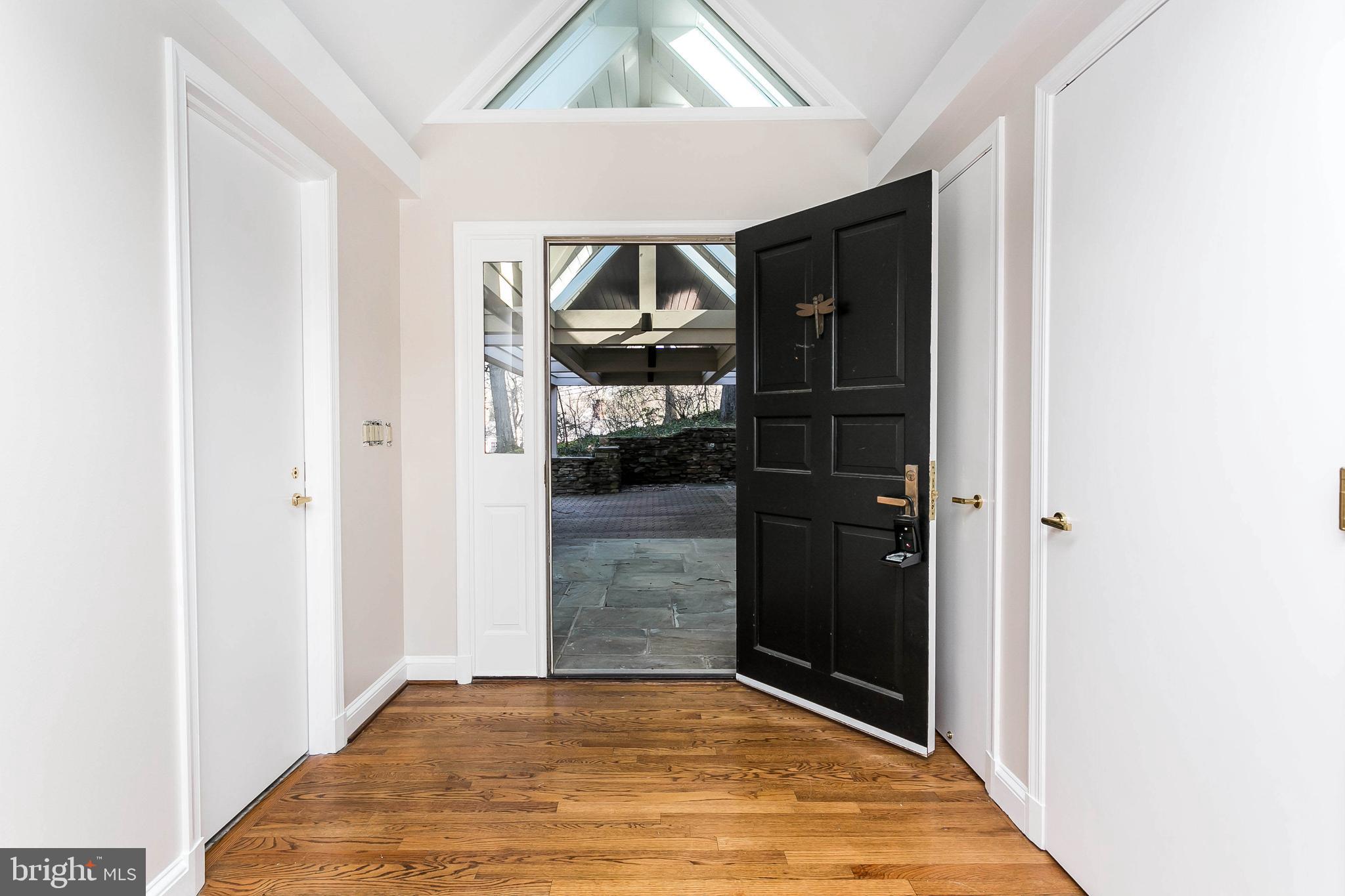 1103 ROLANDVUE ROAD